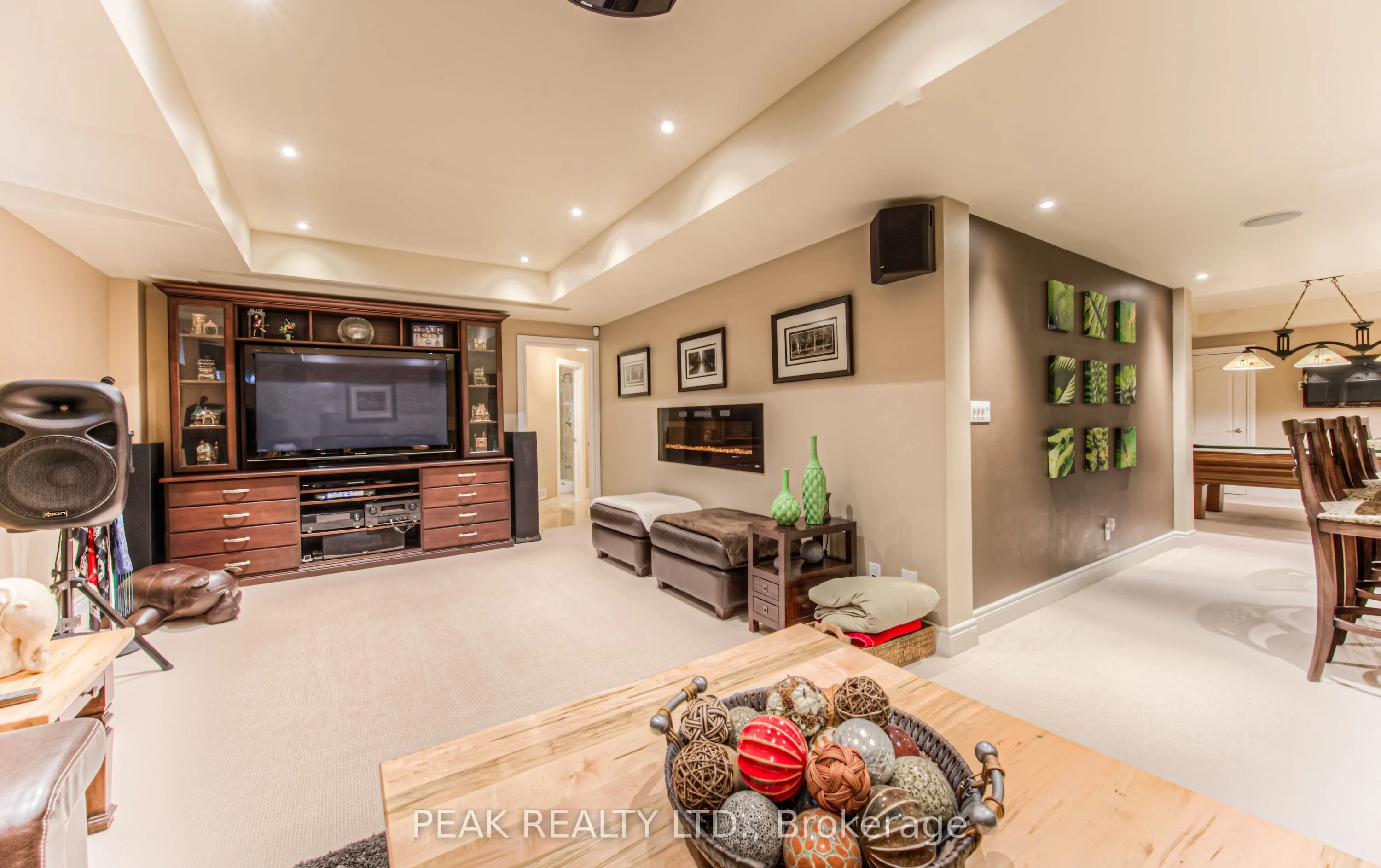 7 John Ross Court