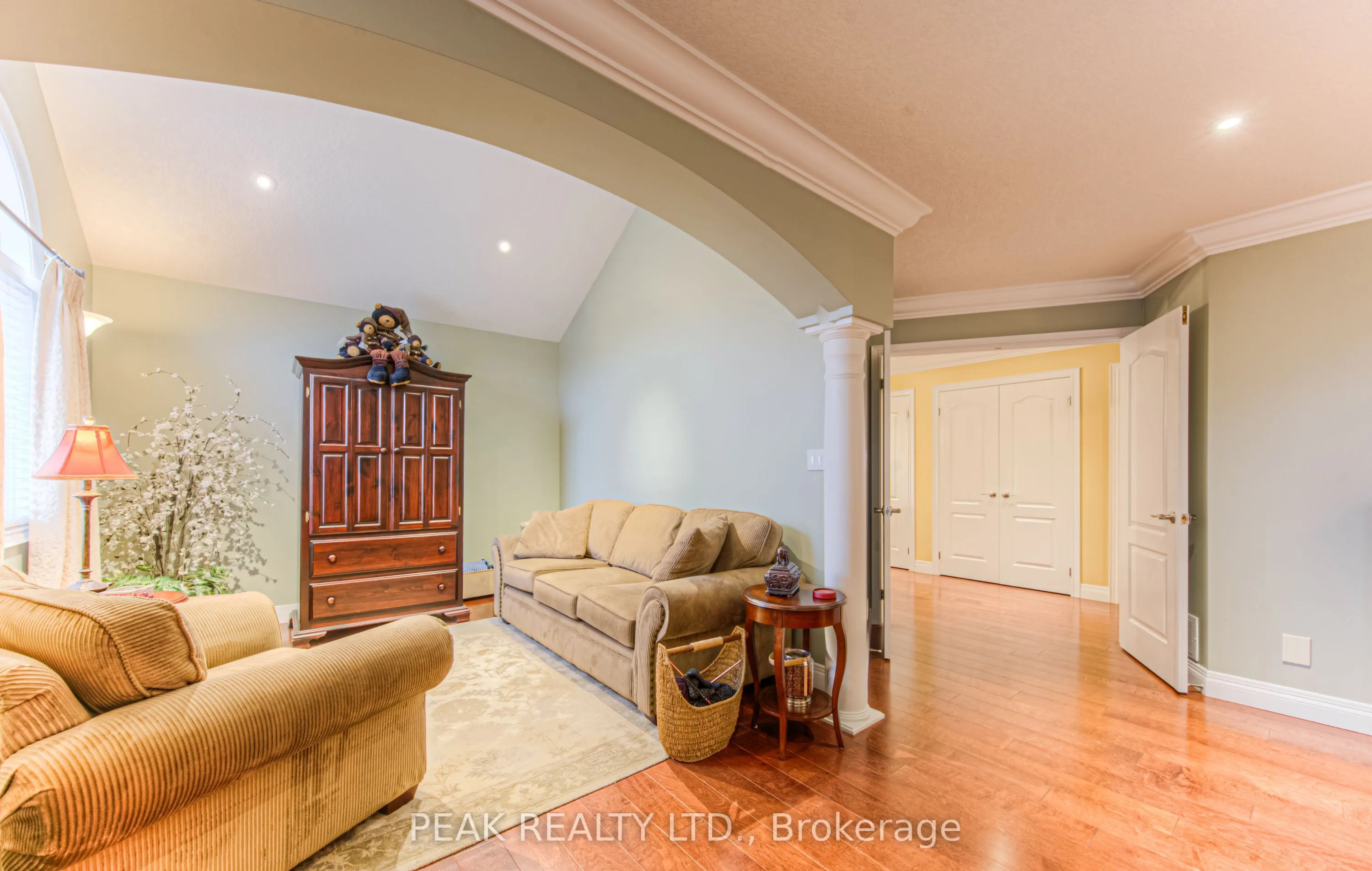7 John Ross Court
