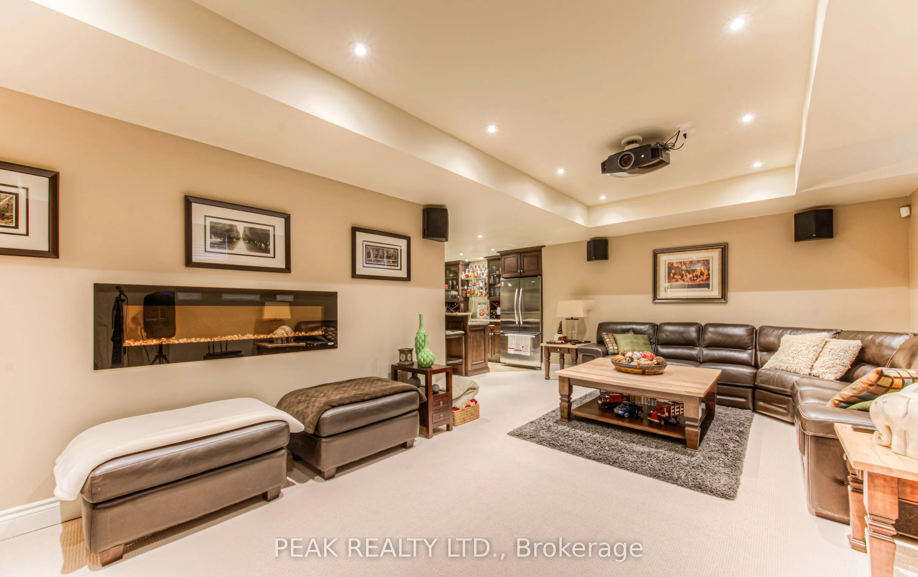 7 John Ross Court