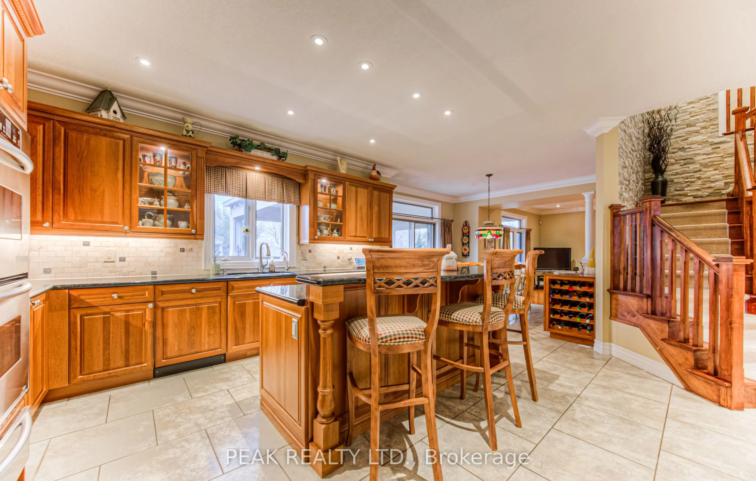 7 John Ross Court