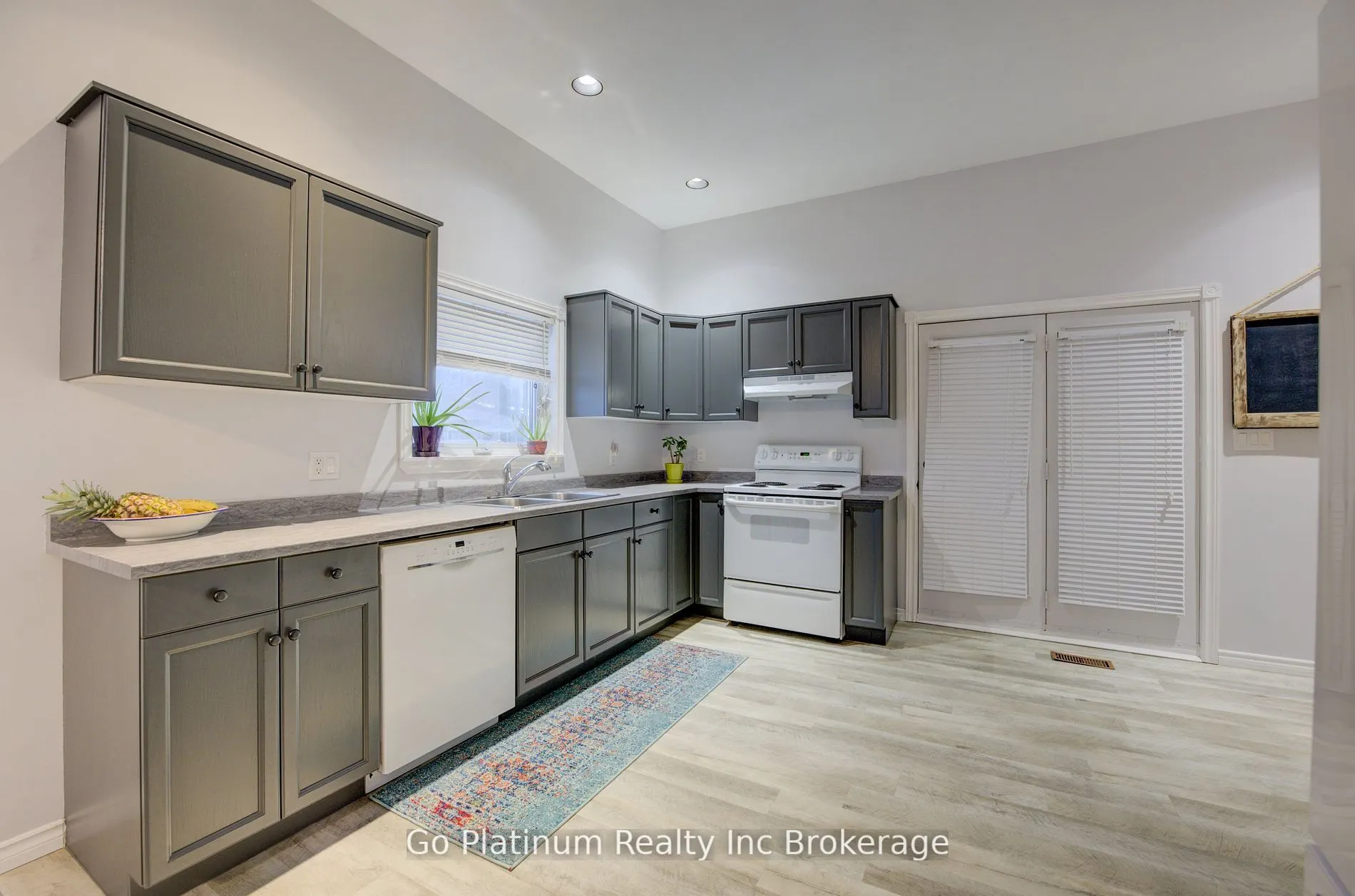 14 Elgin Street W