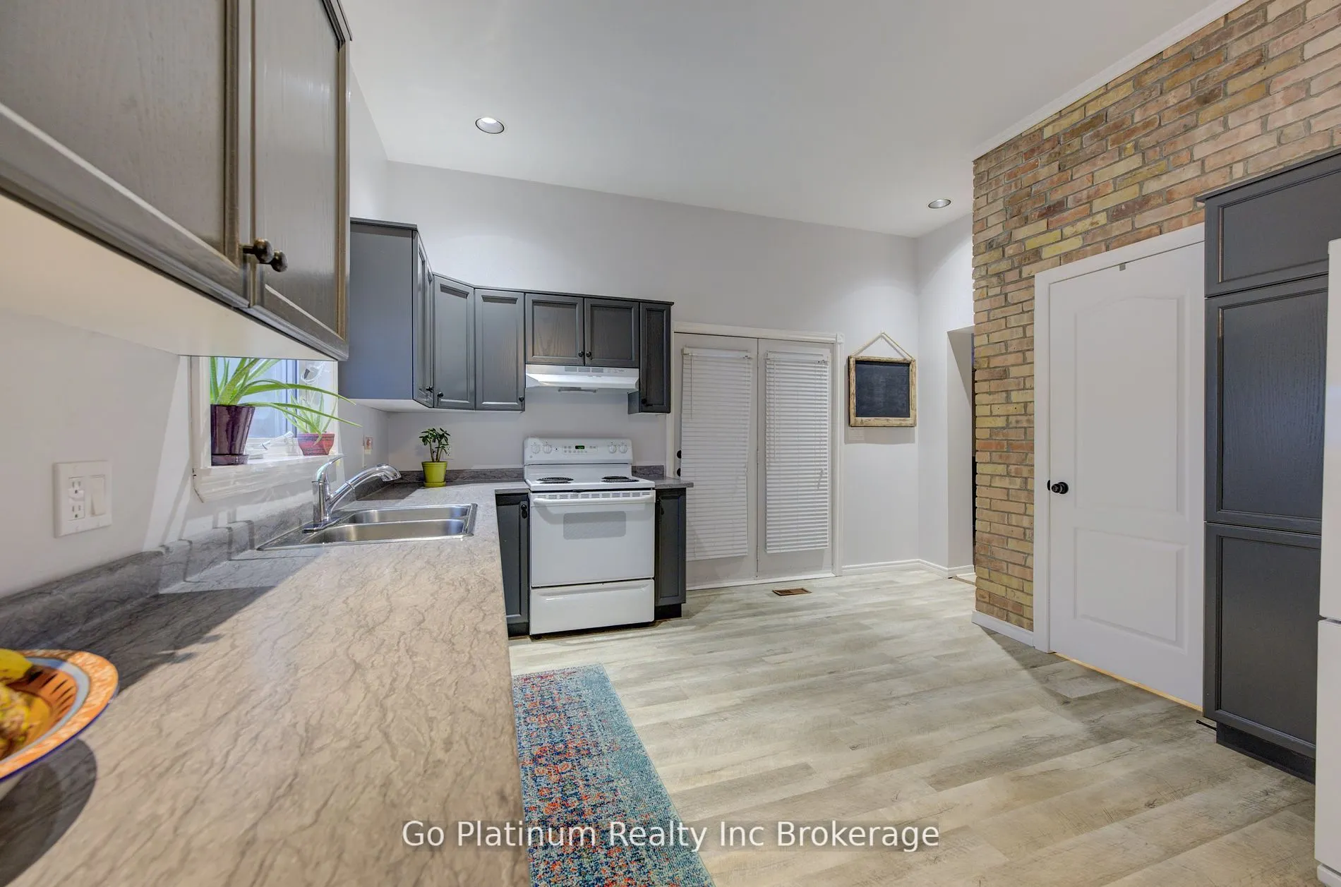 14 Elgin Street W