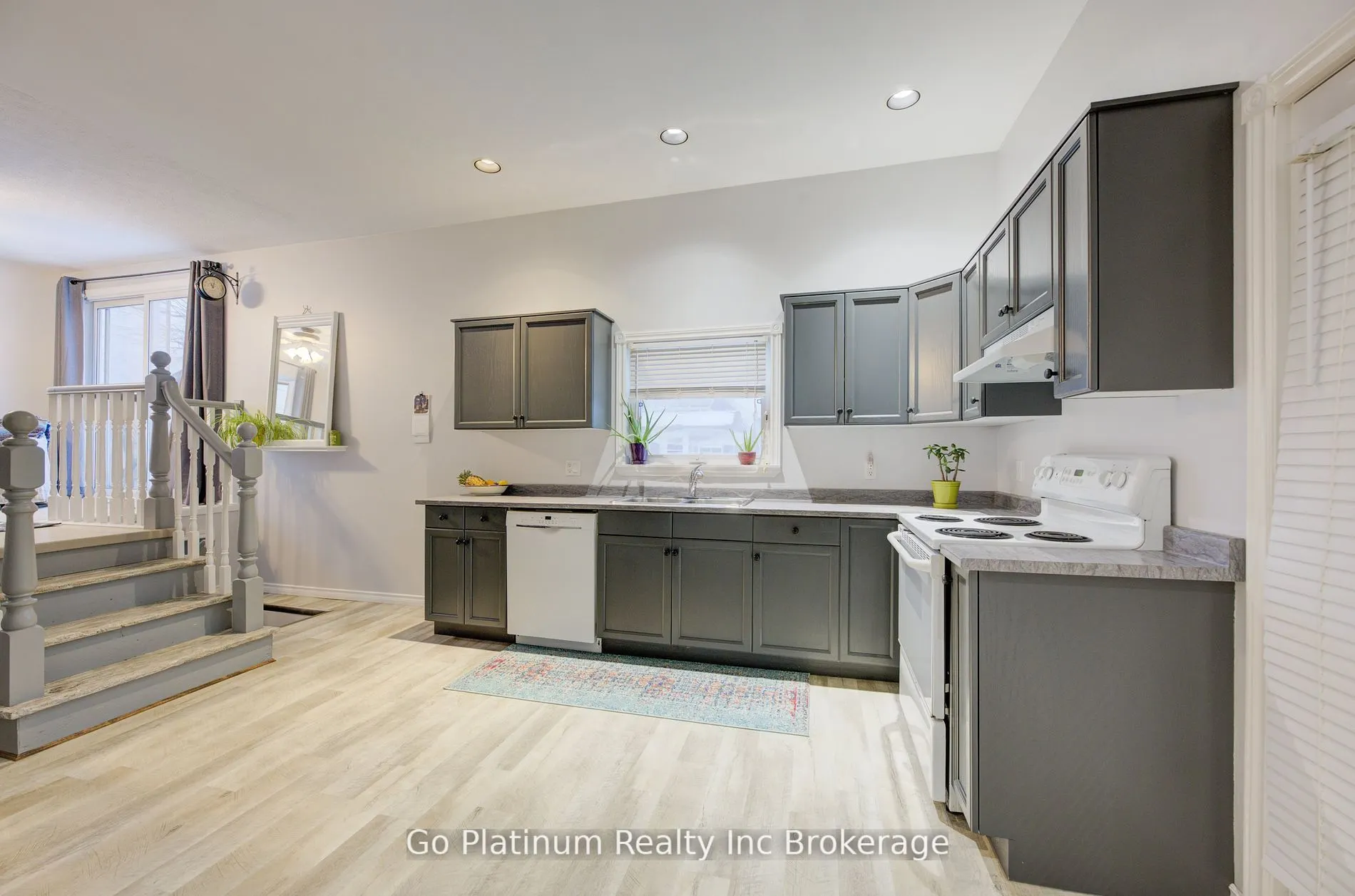 14 Elgin Street W