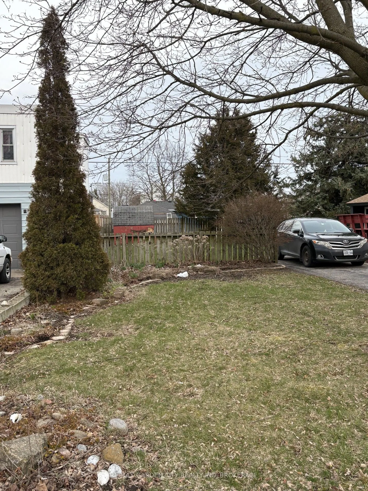40 Oakwood Street