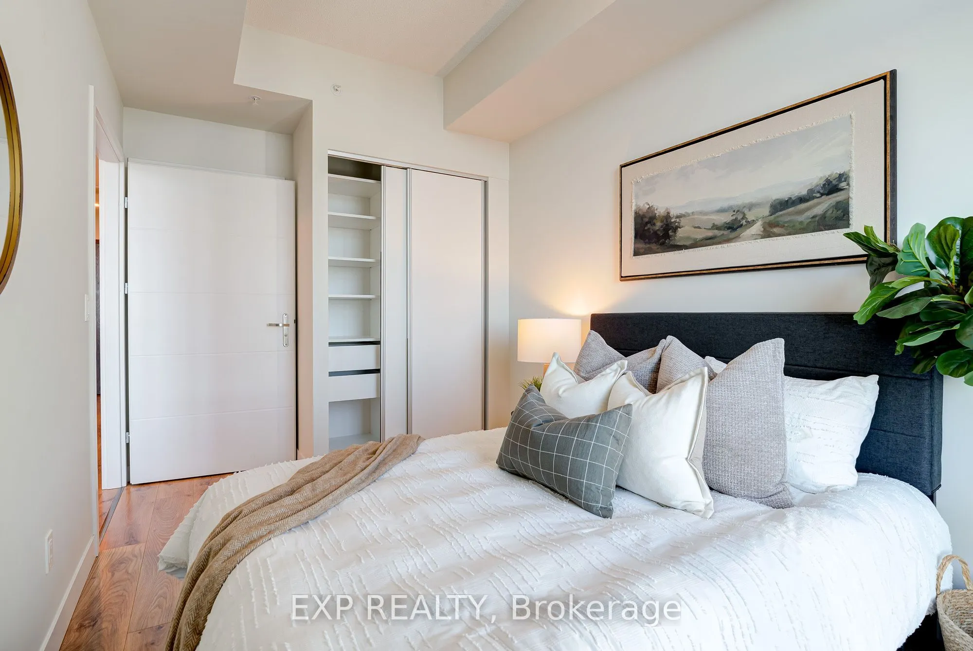 60 Frederick Street, #2906