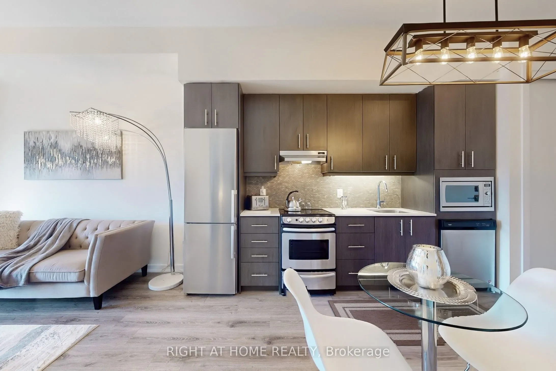 10 Esplanade Lane #616