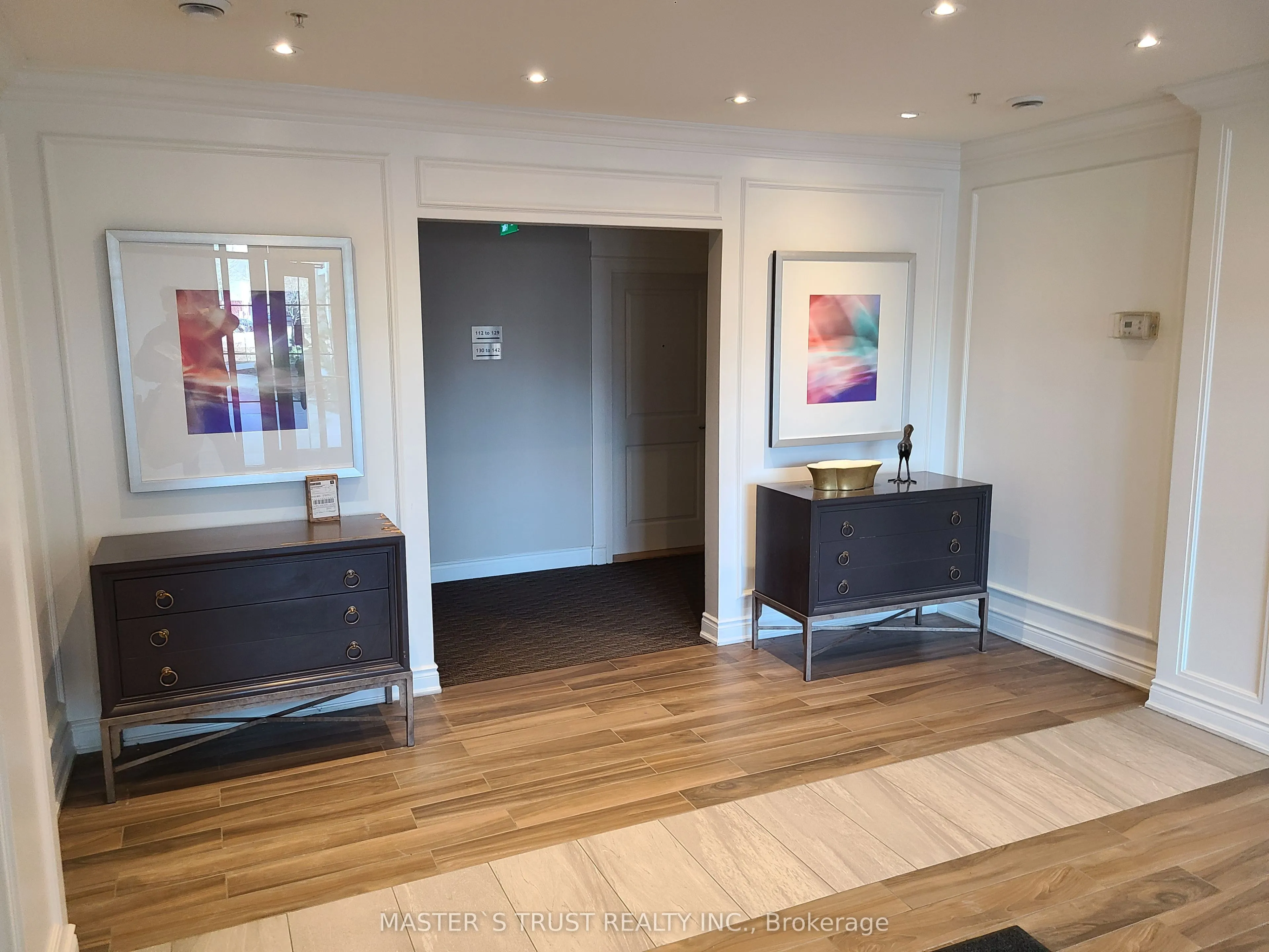 1077 Gordon Street, #323