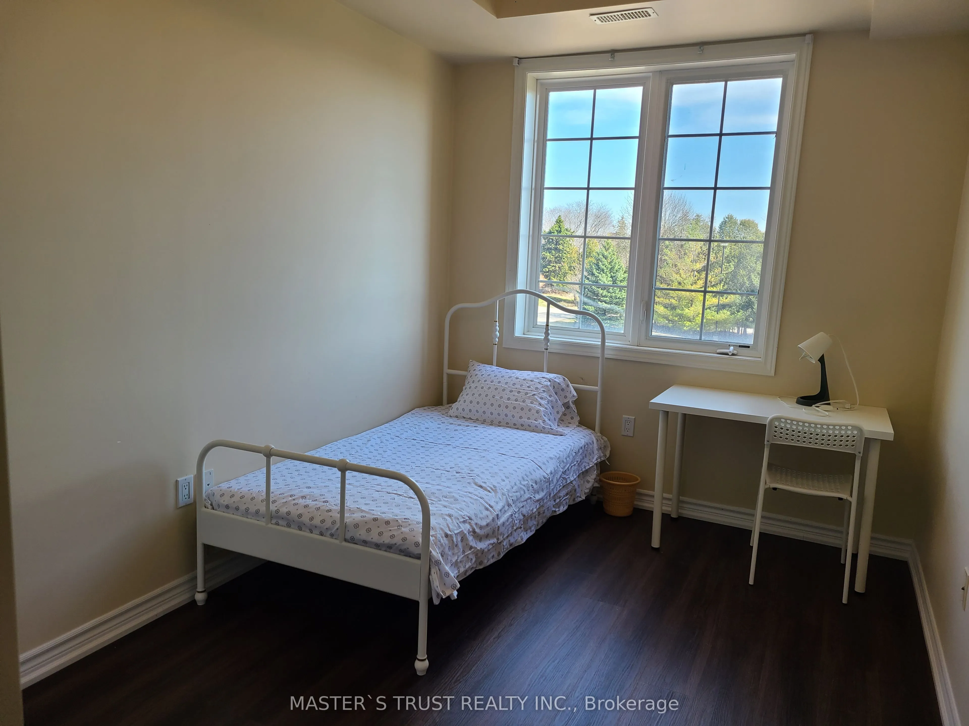 1077 Gordon Street, #323