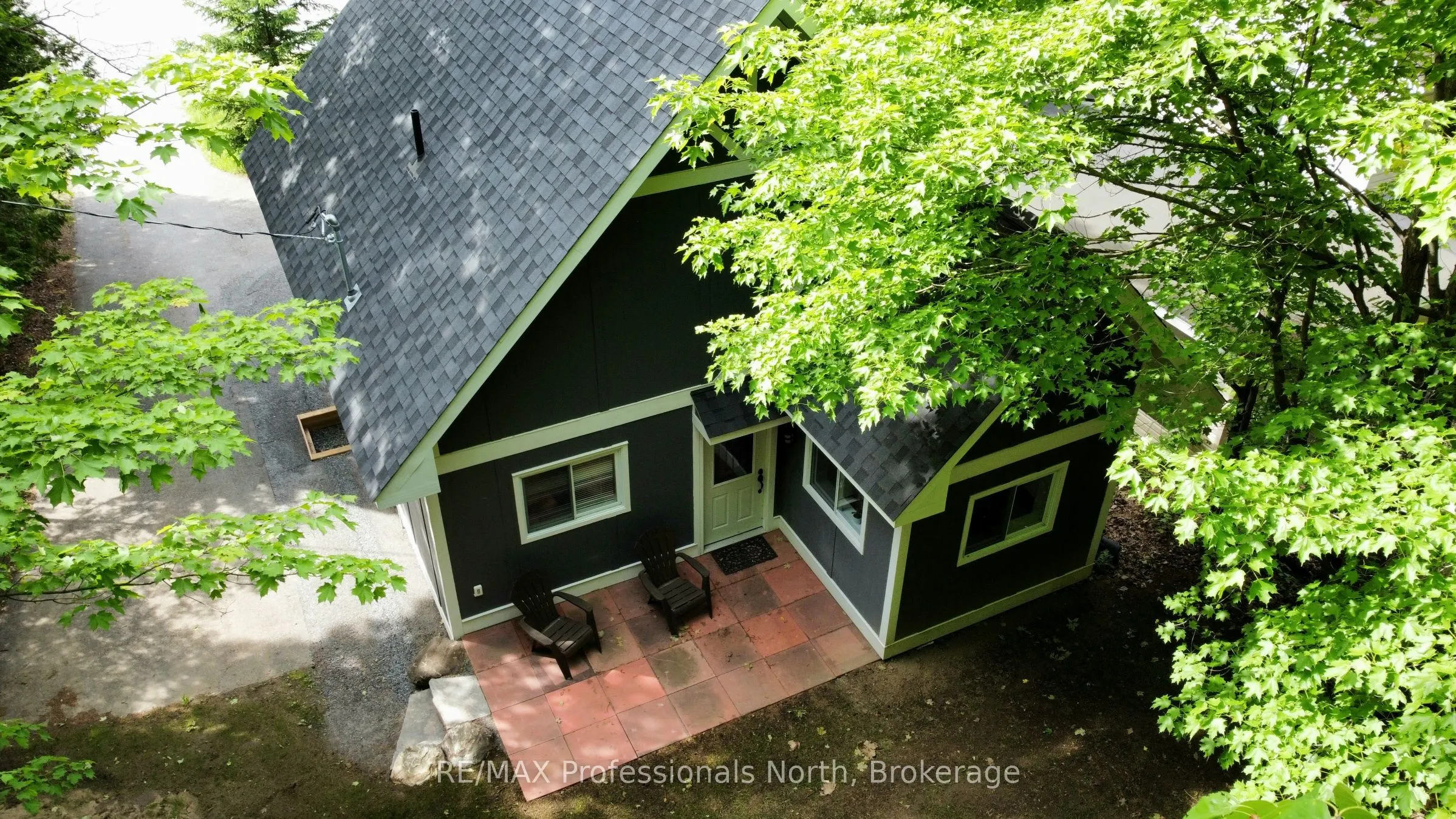 187 MAIN Street W