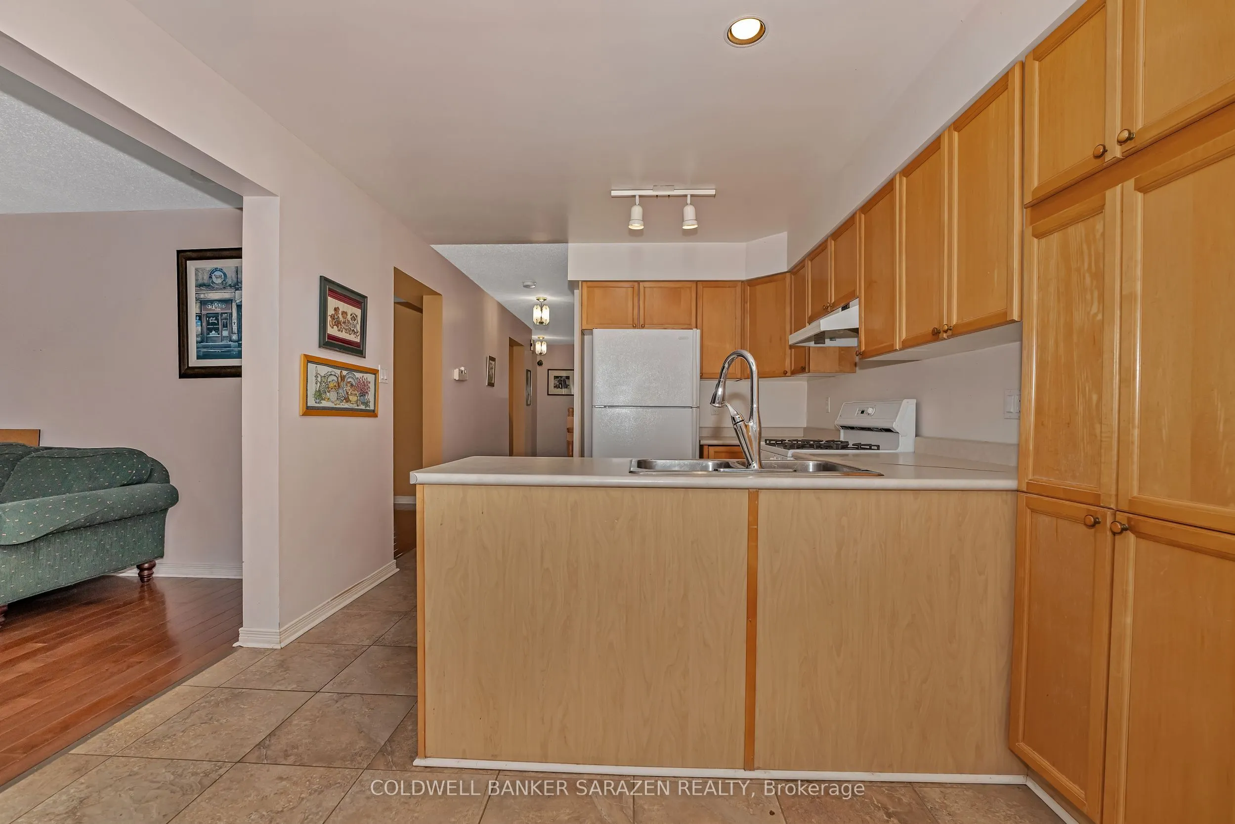 85 Alon Street