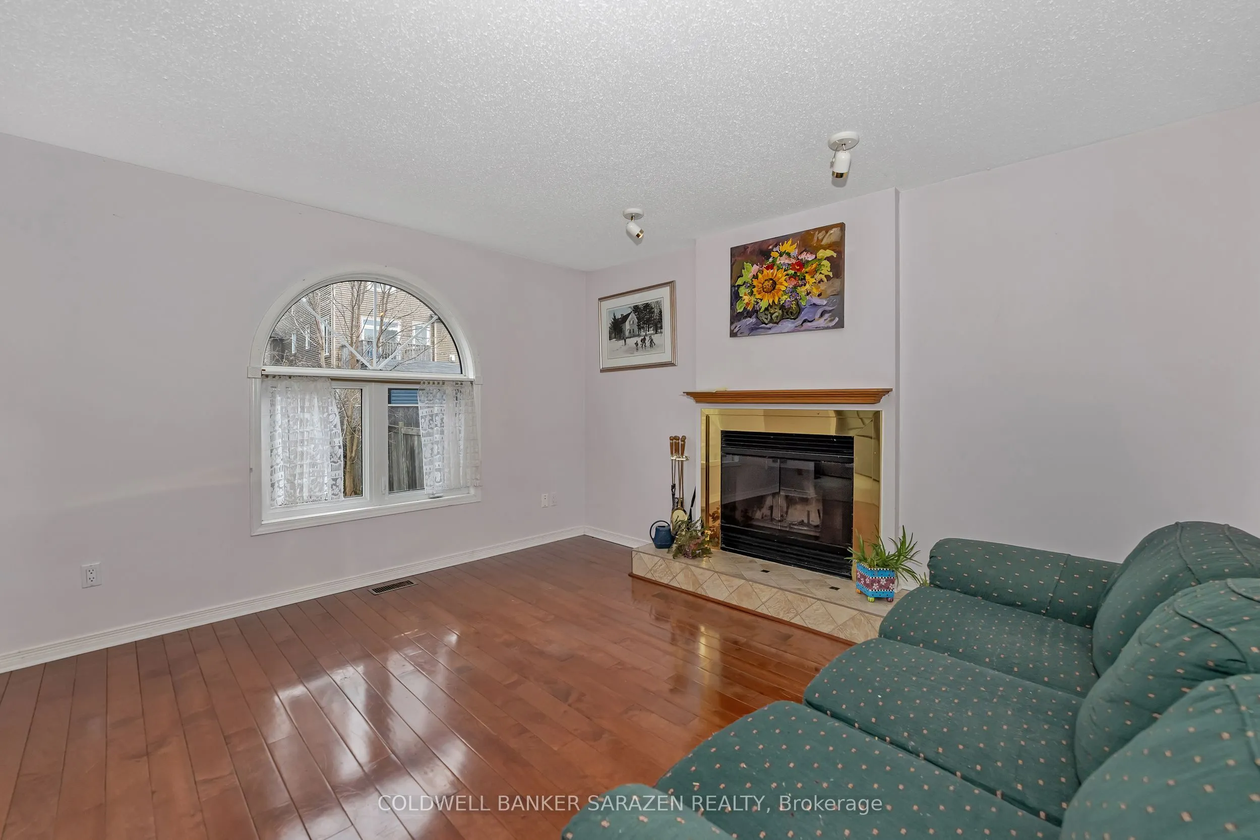 85 Alon Street
