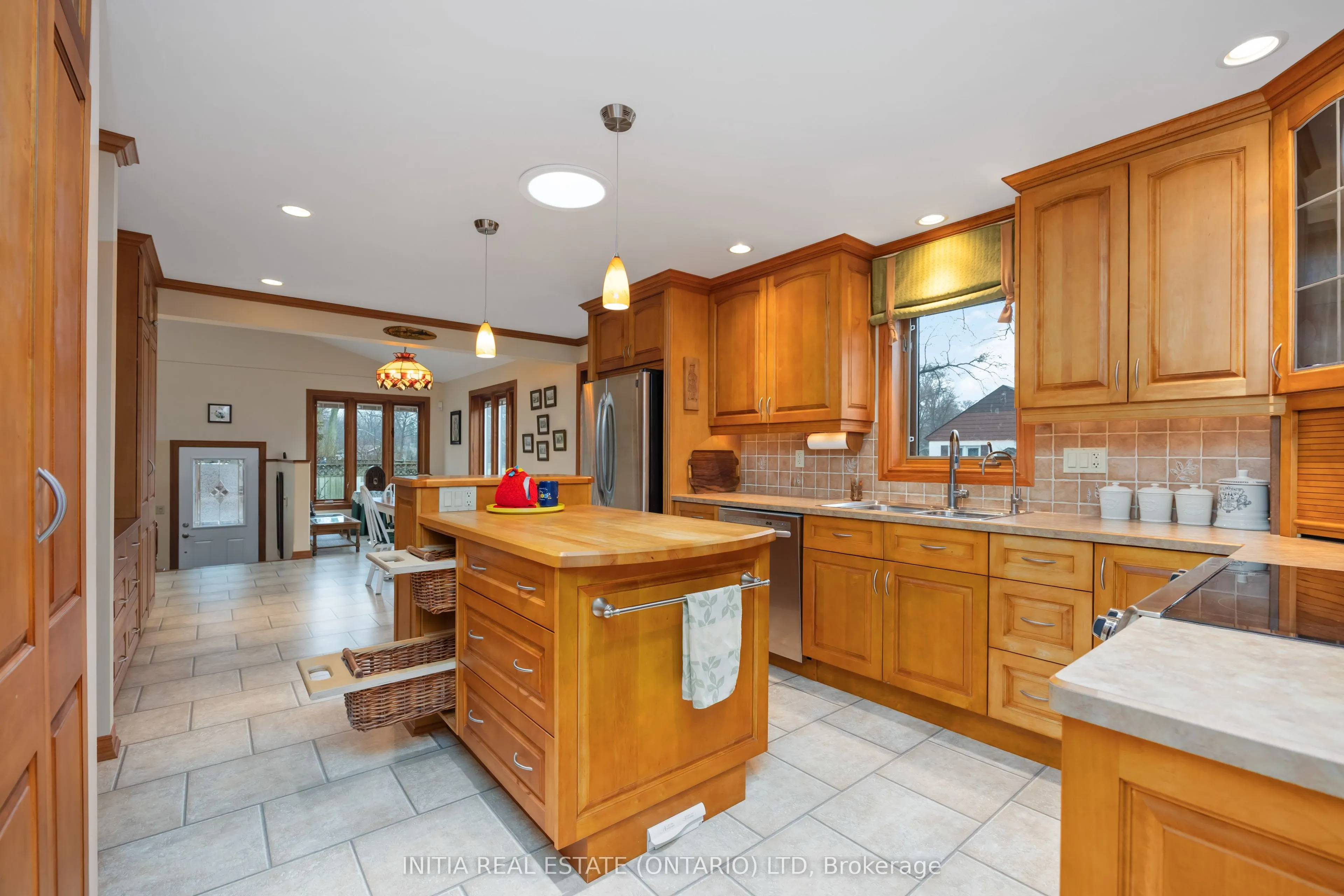 1311 Lakeshore Road