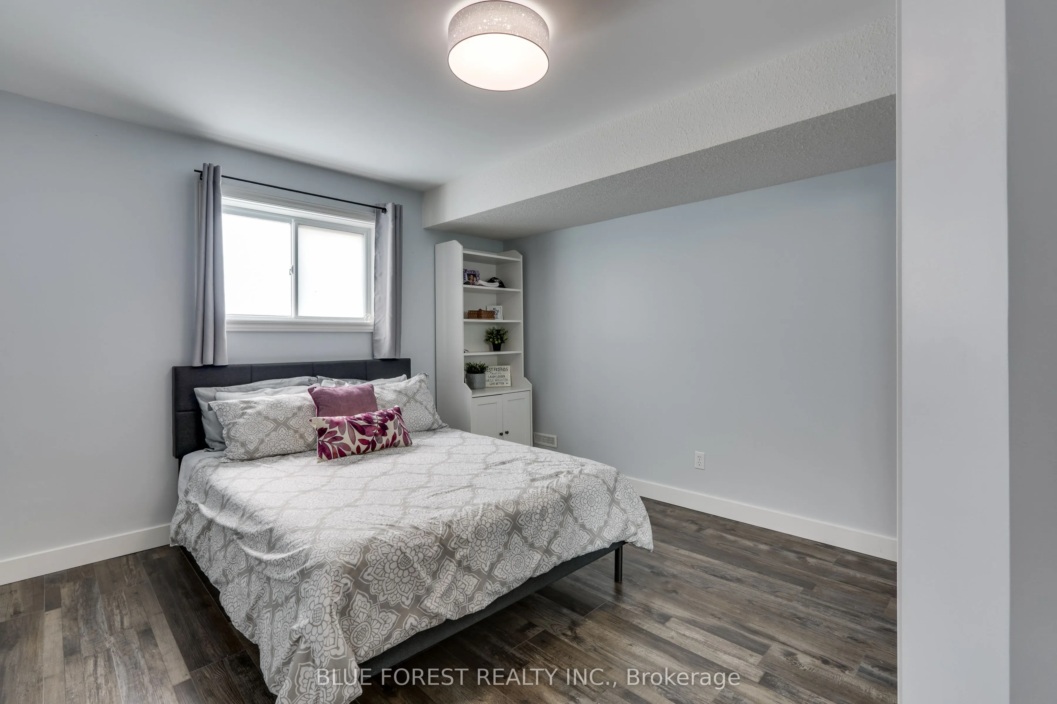 20 Turnberry Drive
