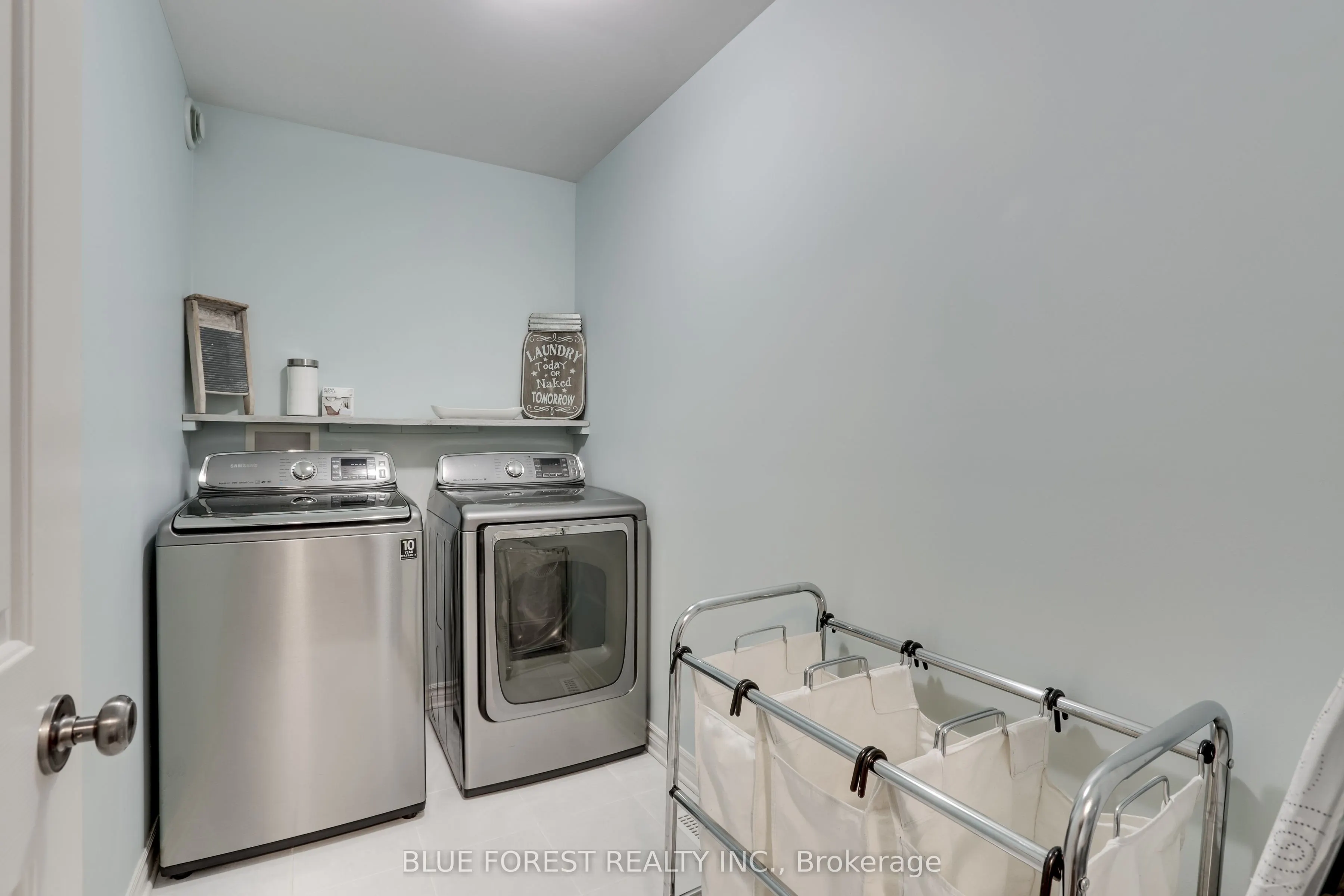 20 Turnberry Drive