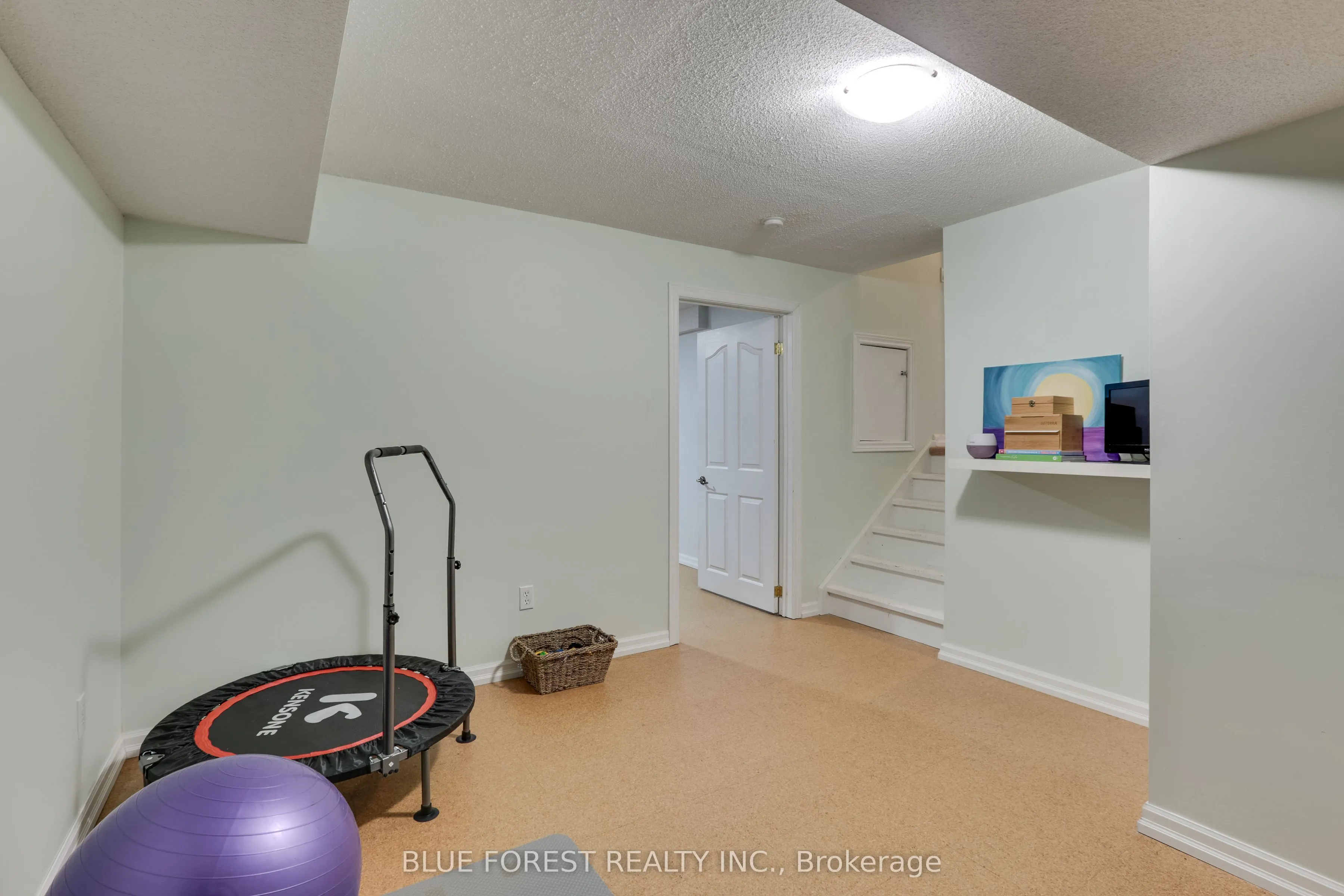 20 Turnberry Drive