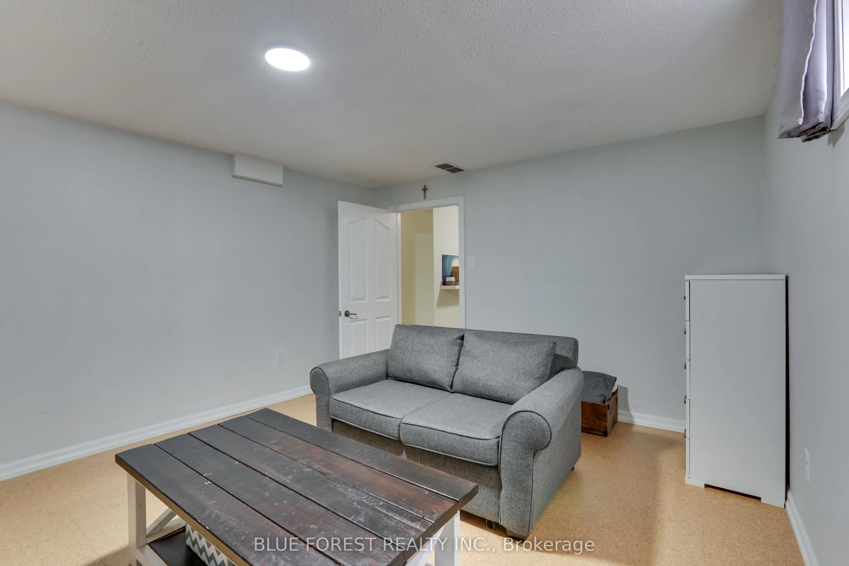 20 Turnberry Drive