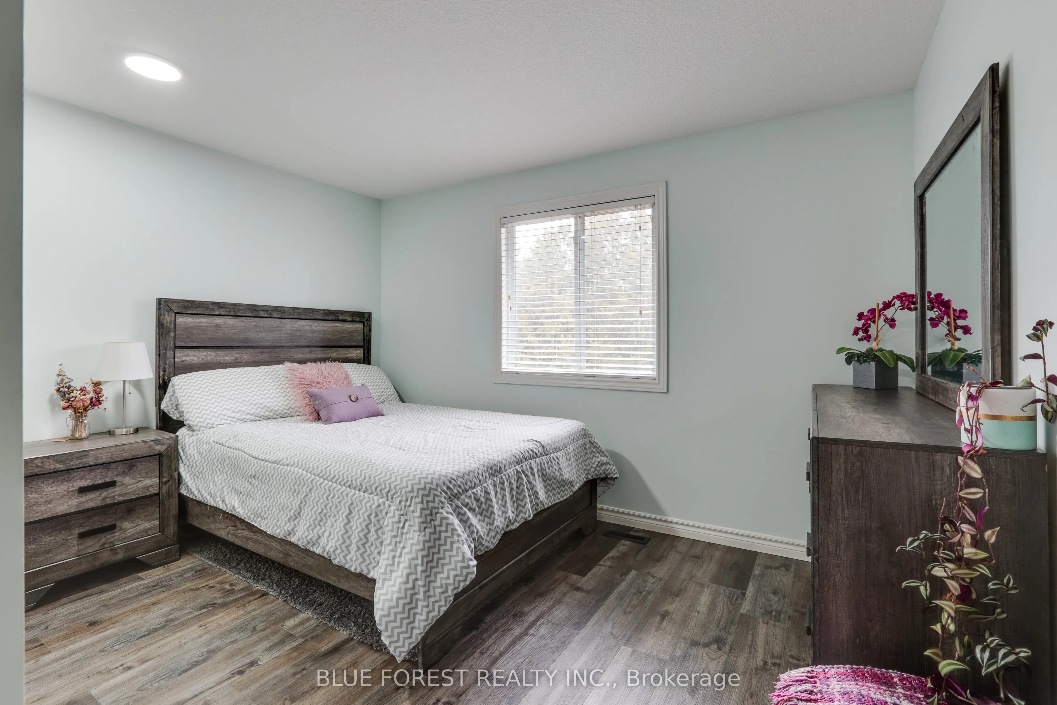 20 Turnberry Drive