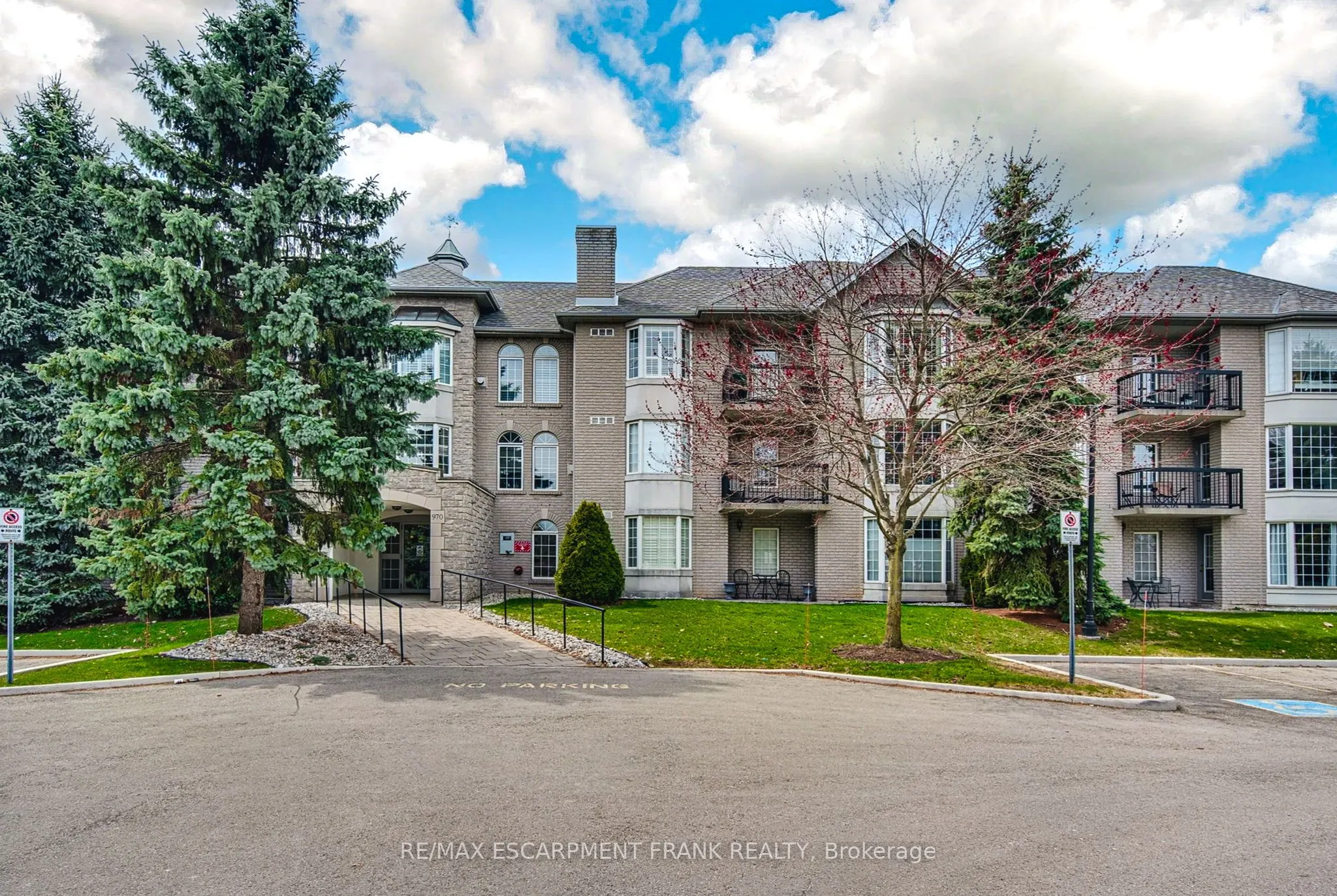 970 Golf Links Road, #205