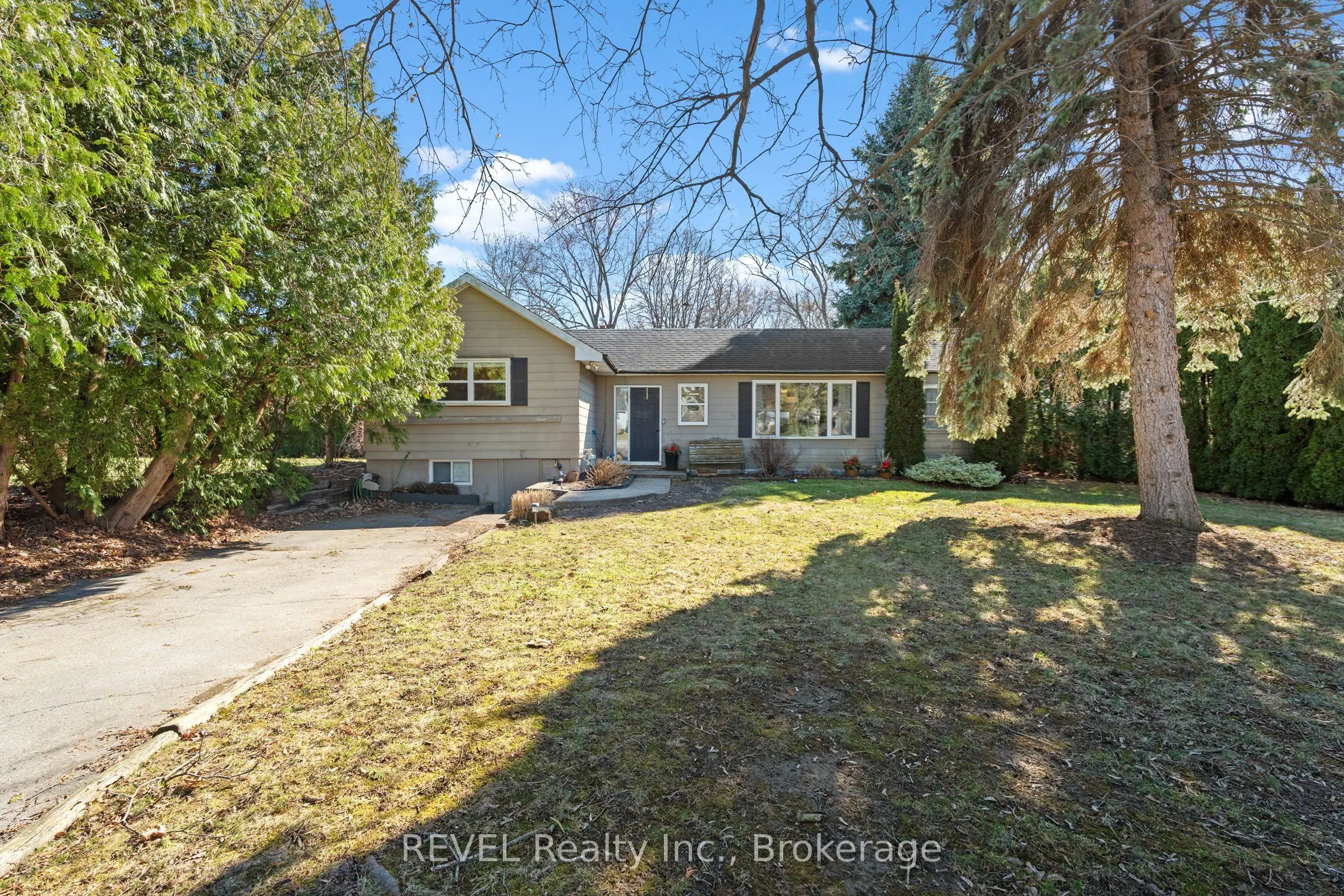 639 Penner Street