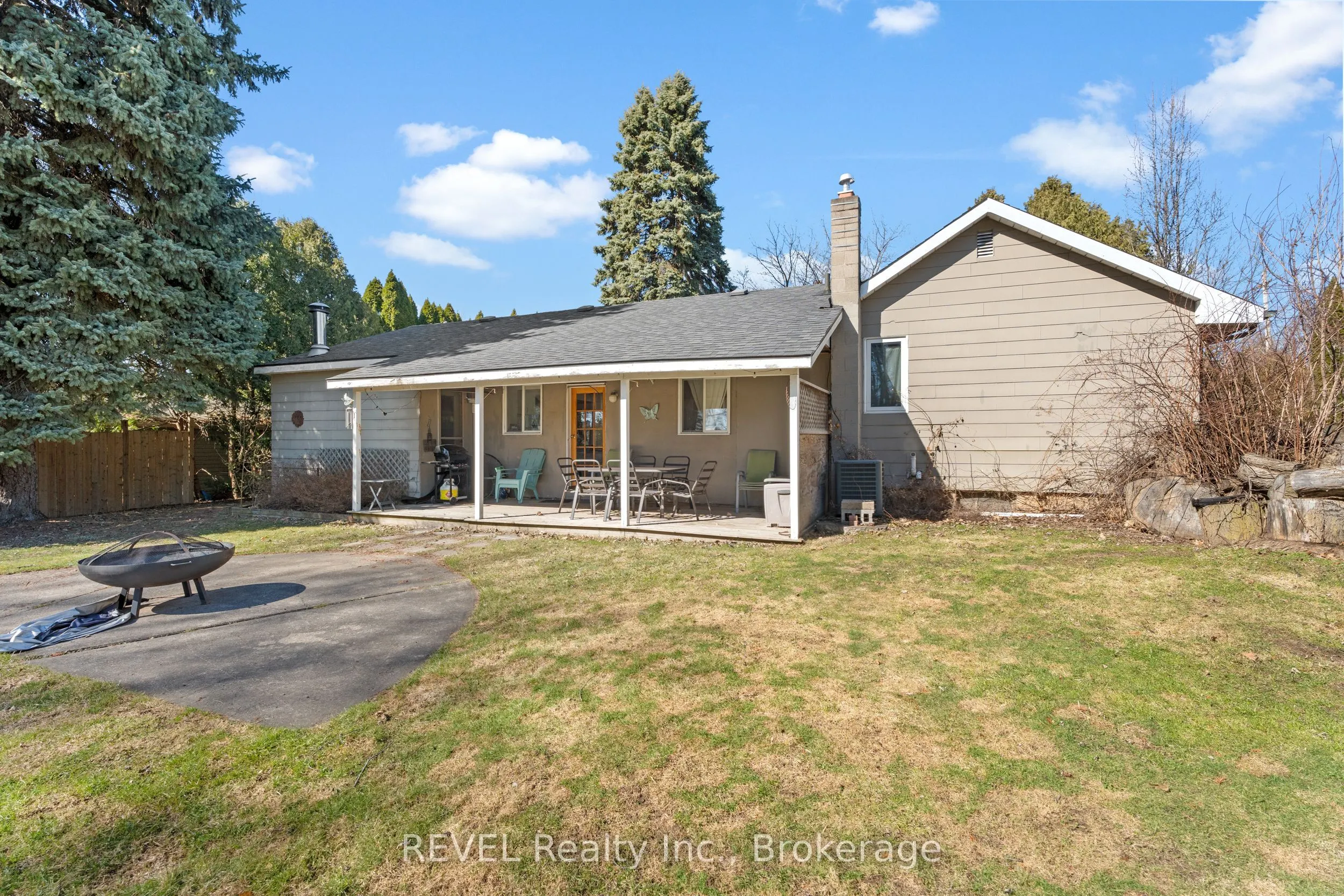 639 Penner Street