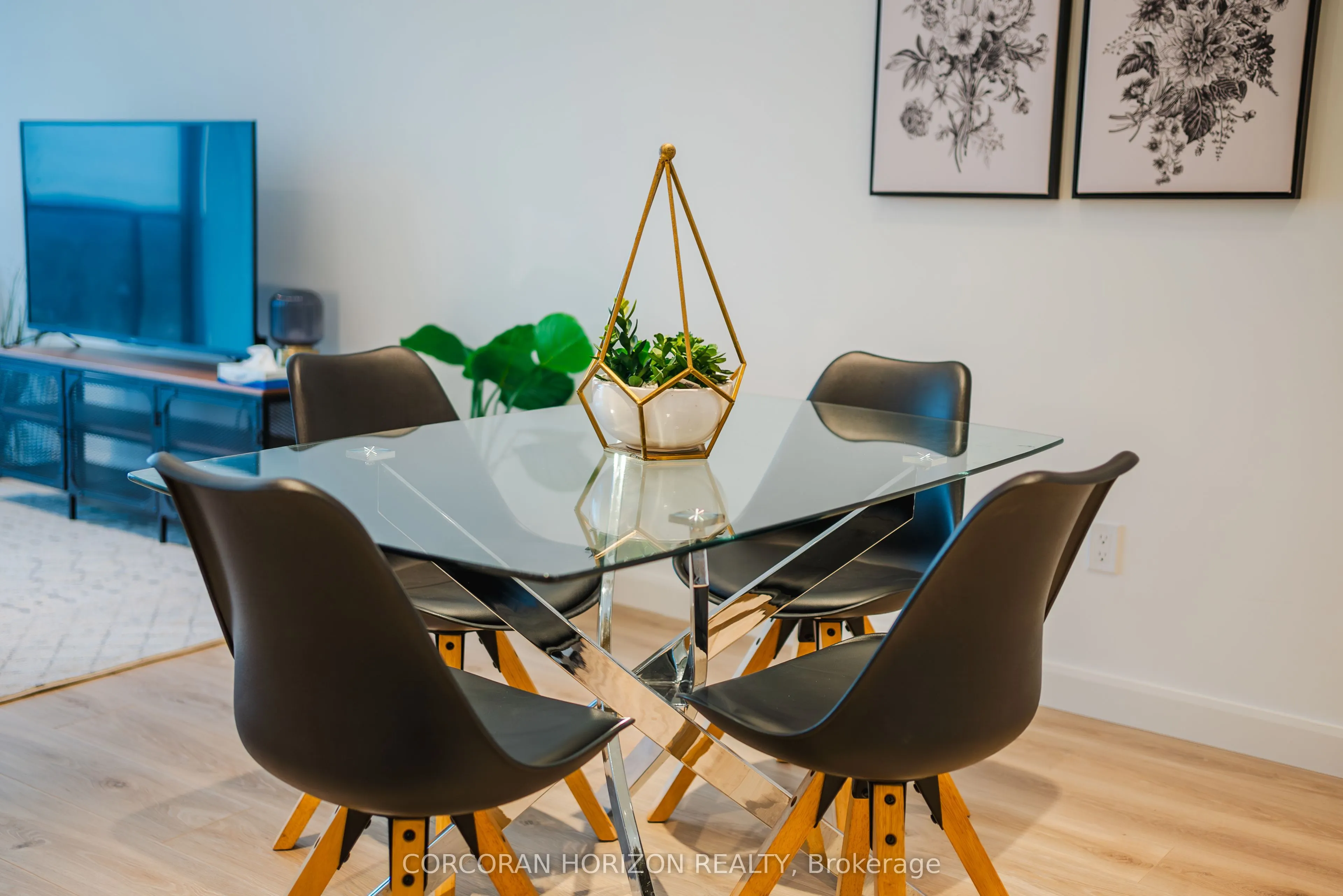 741 King Street W #1807