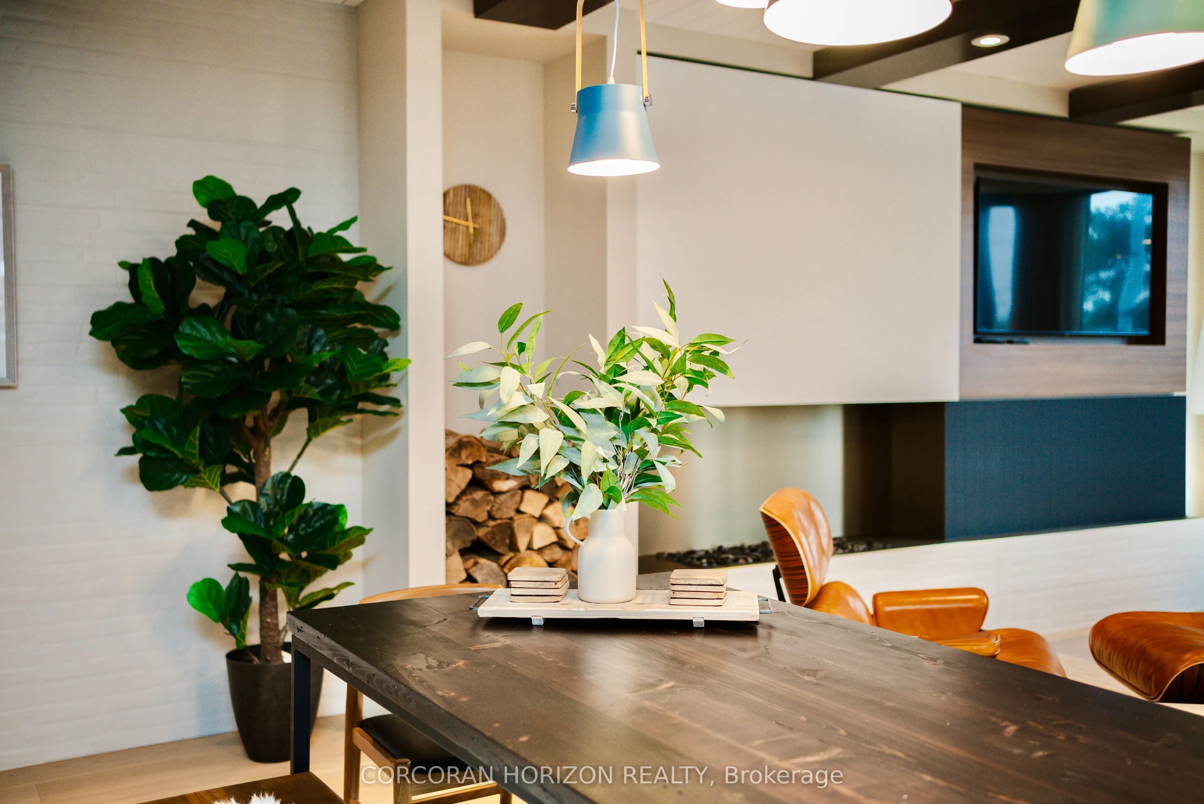 741 King Street W #1807