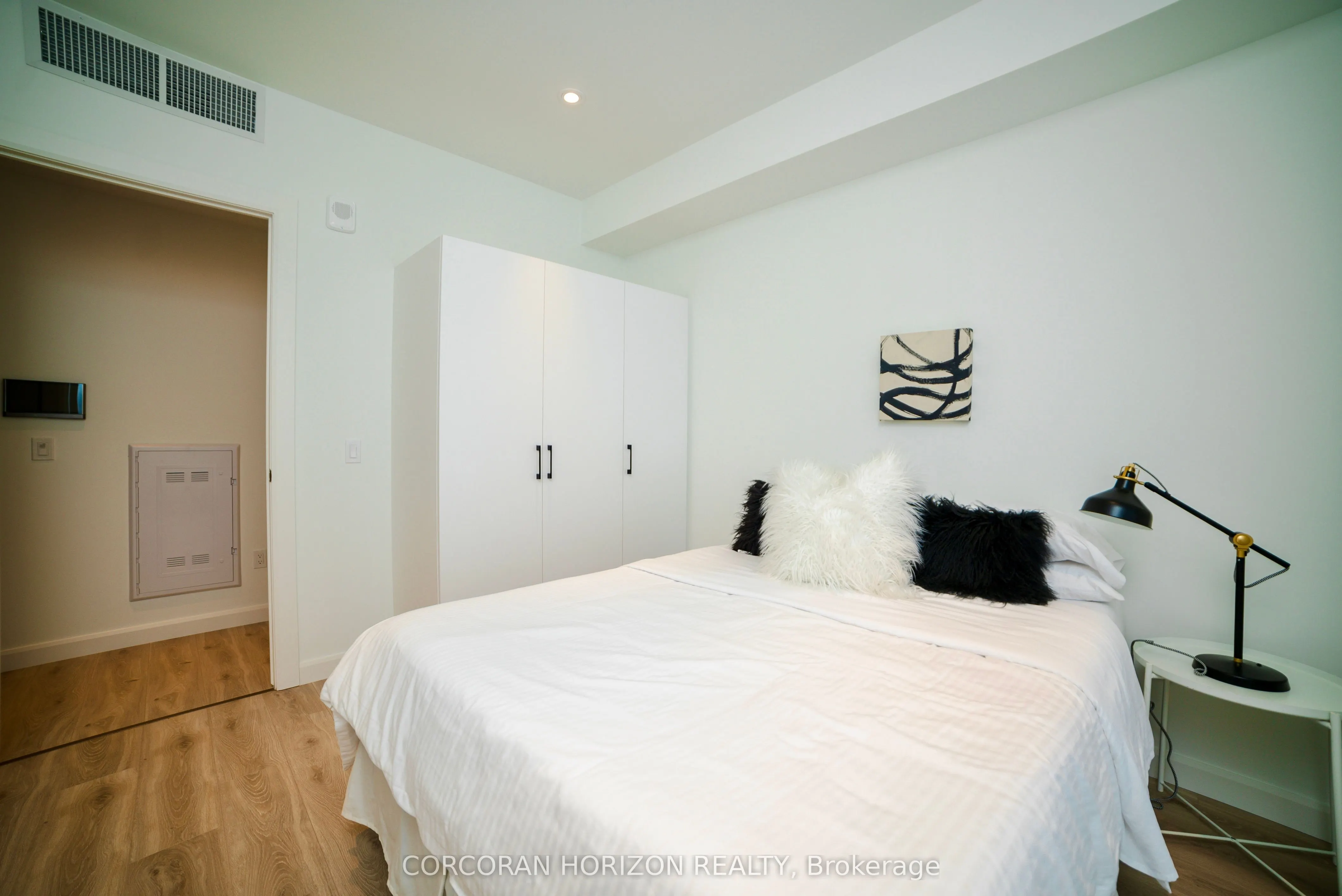 741 King Street W #1807