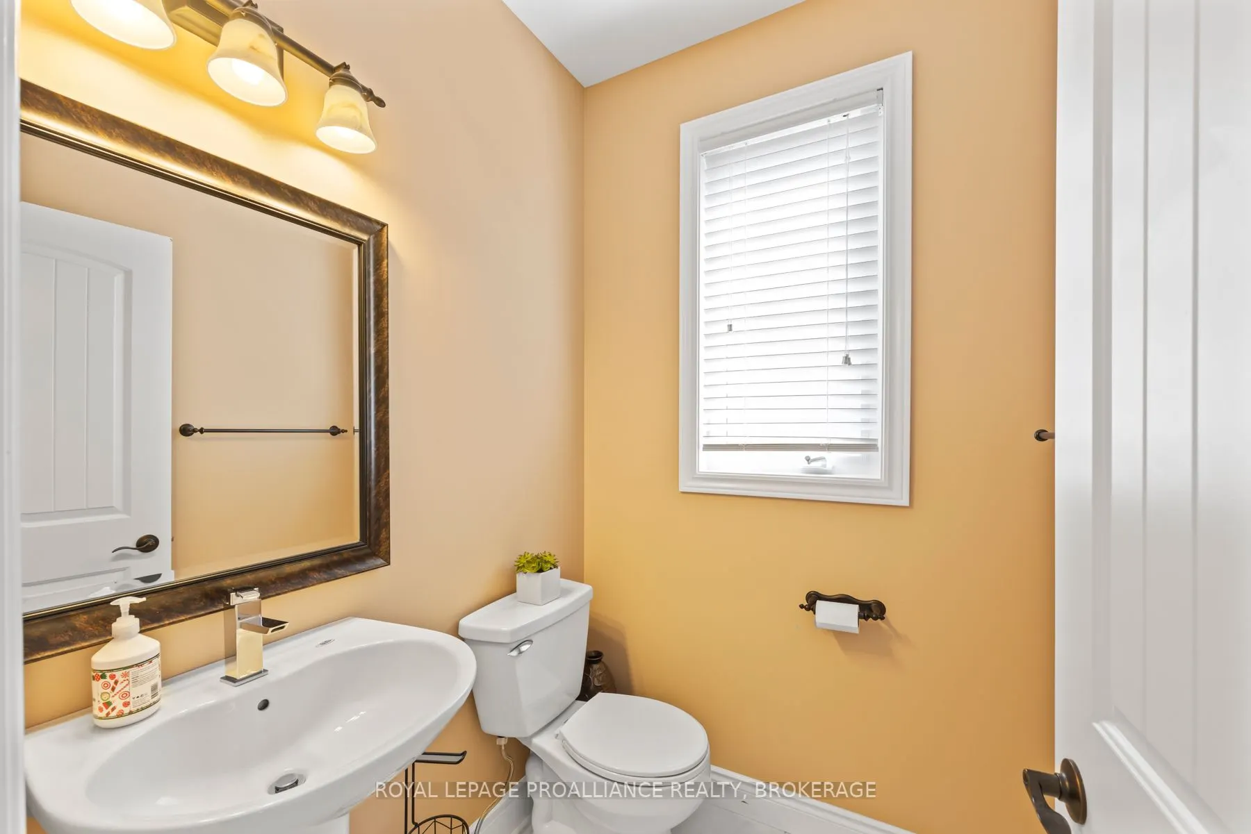 5008 Fox Run Place