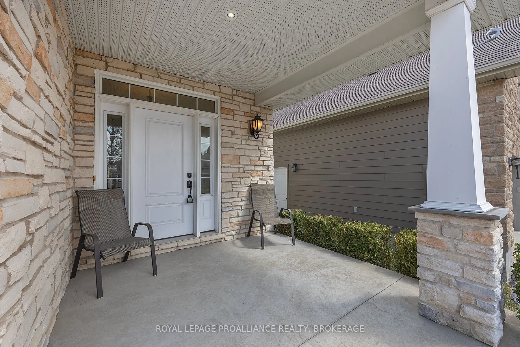 5008 Fox Run Place