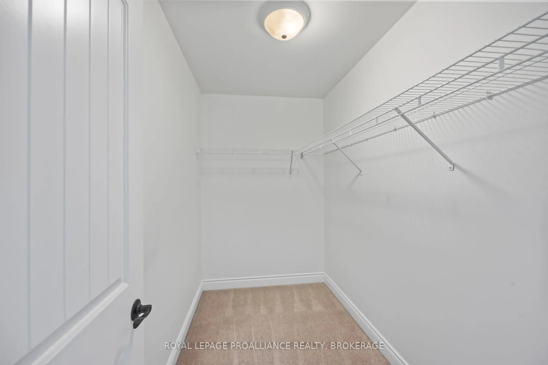 5008 Fox Run Place