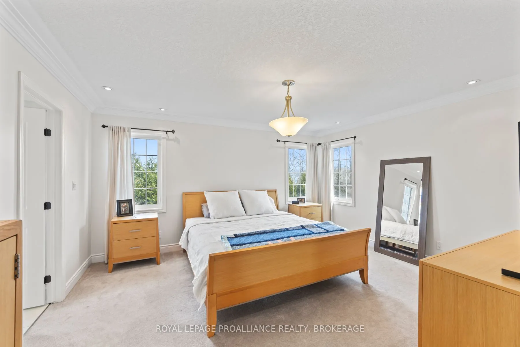 5008 Fox Run Place