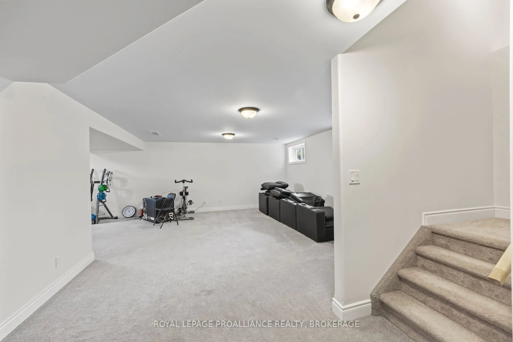 5008 Fox Run Place