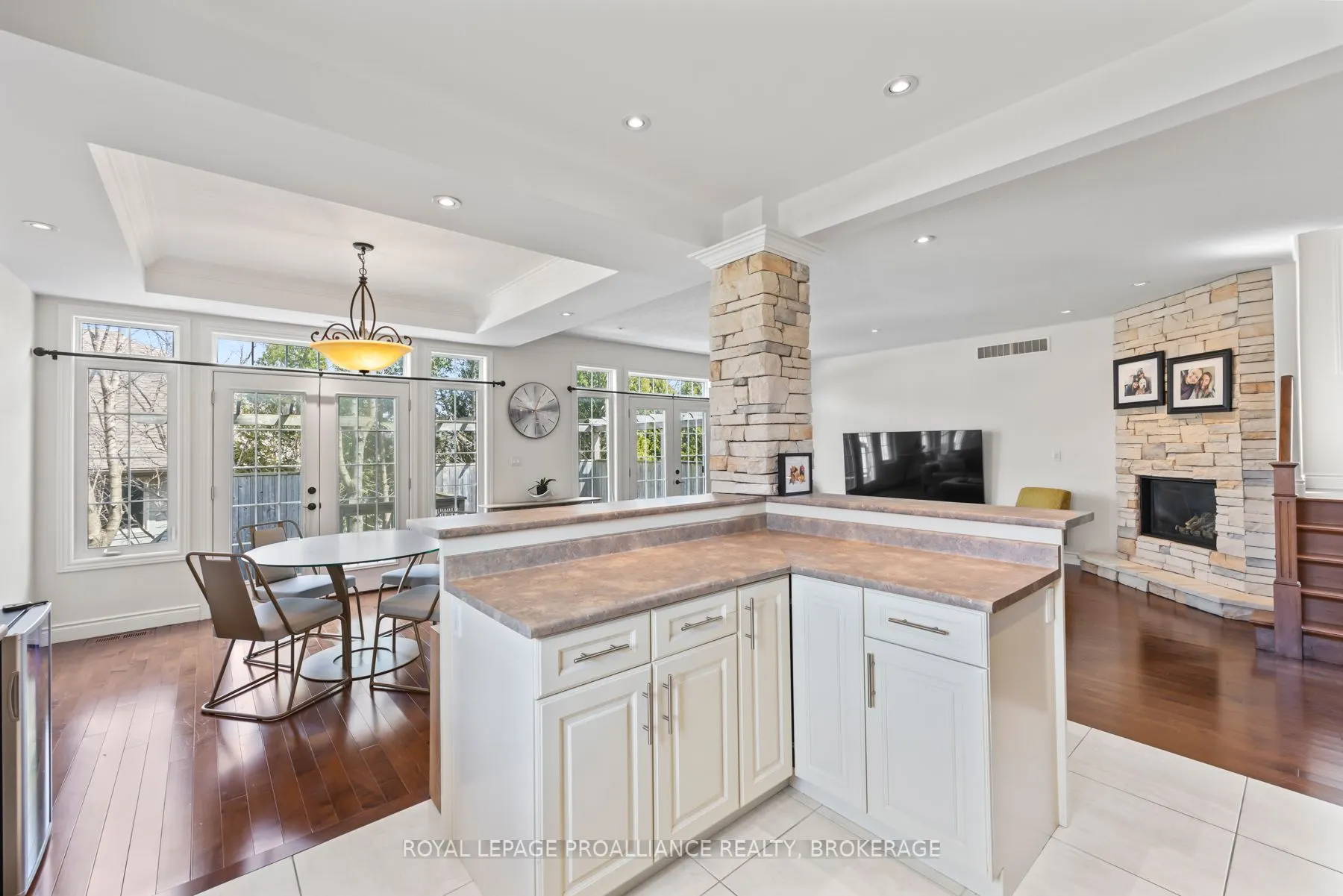 5008 Fox Run Place