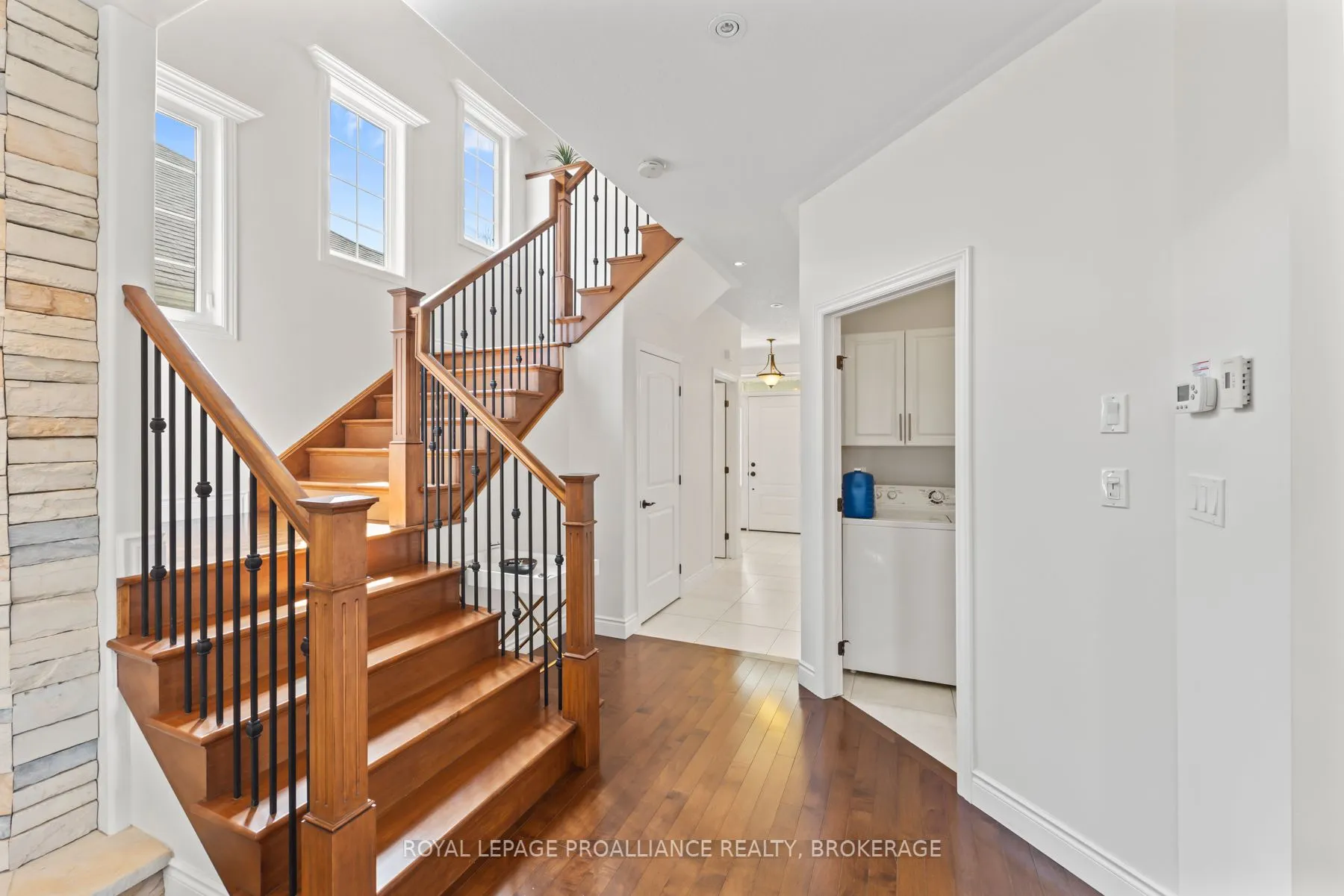 5008 Fox Run Place
