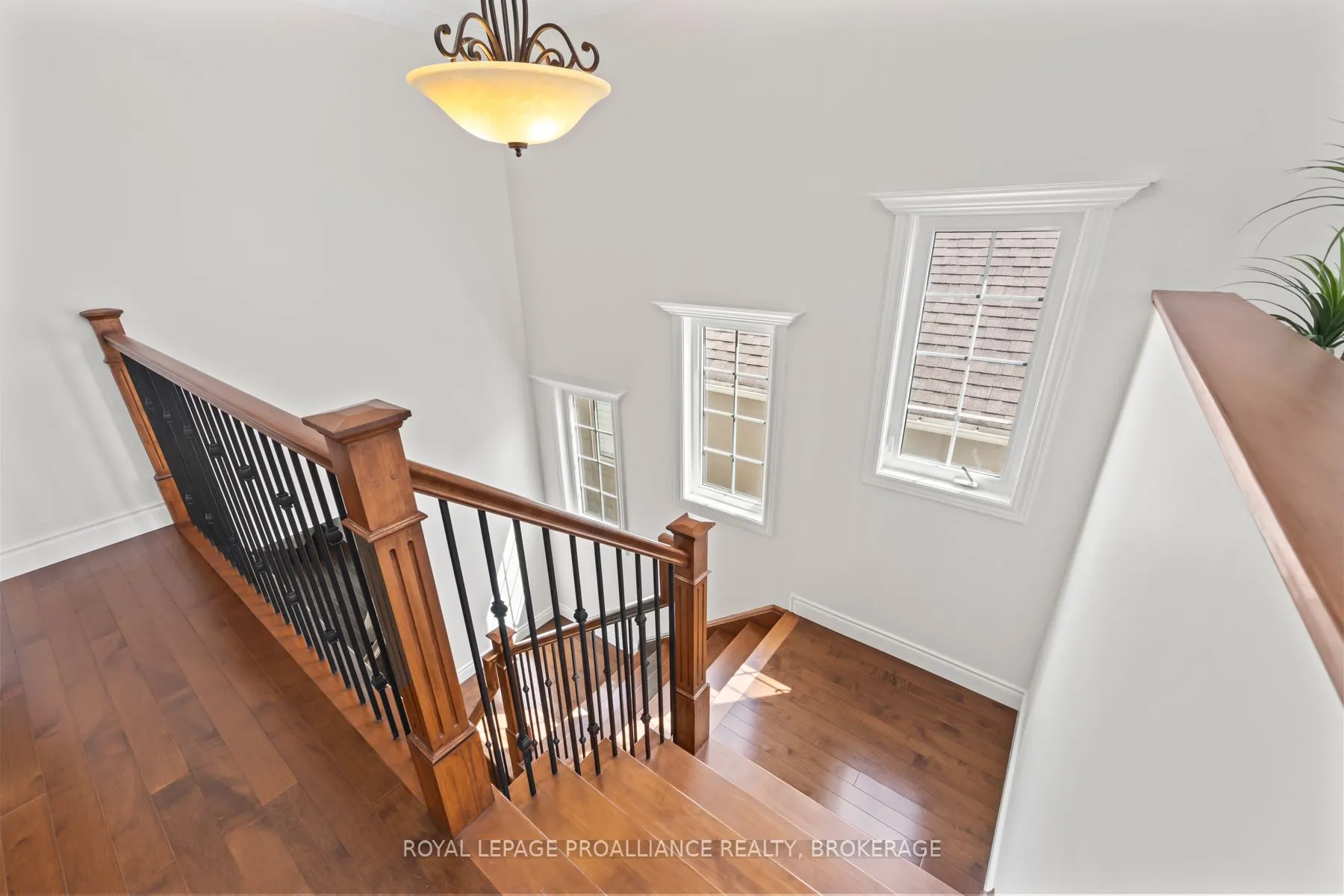 5008 Fox Run Place