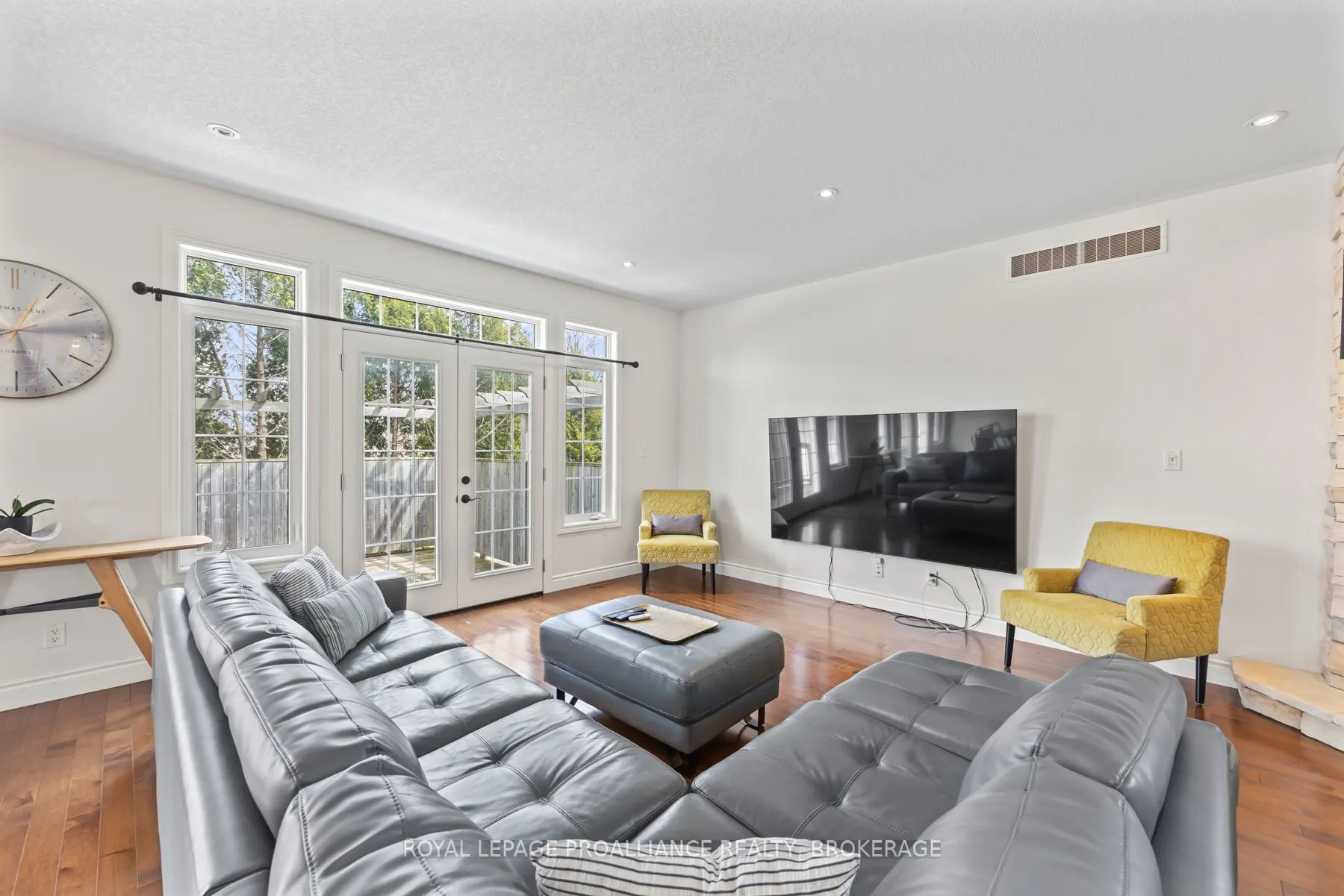 5008 Fox Run Place