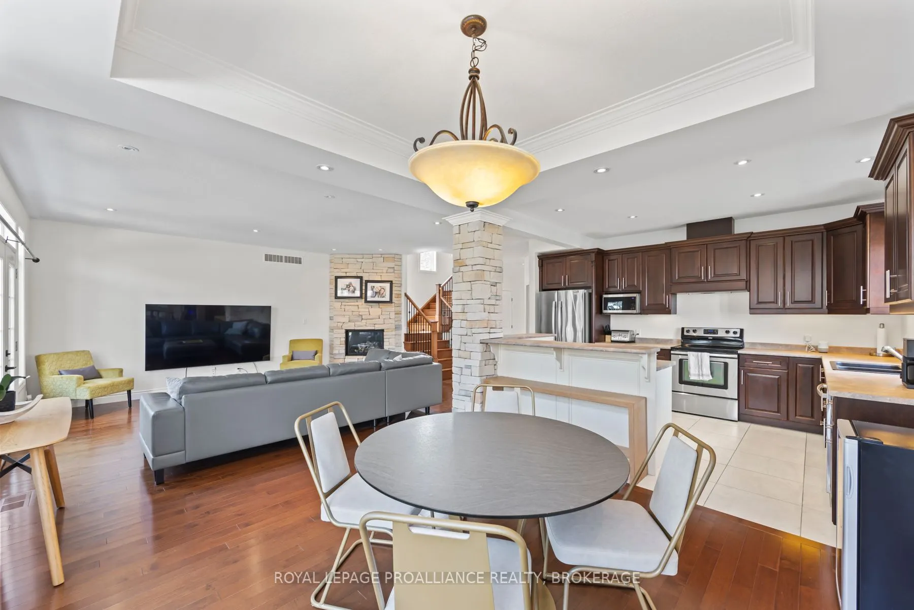 5008 Fox Run Place