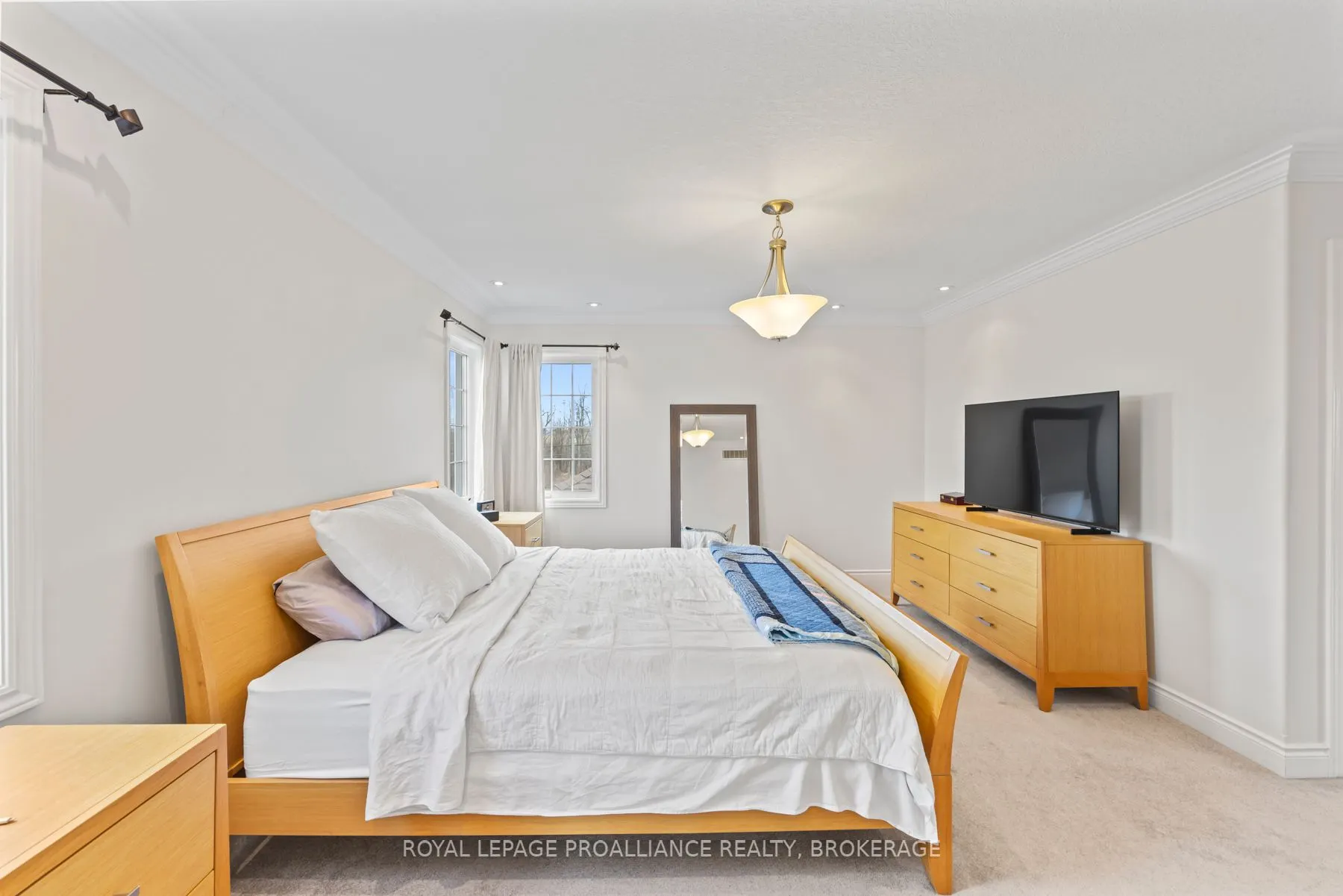 5008 Fox Run Place