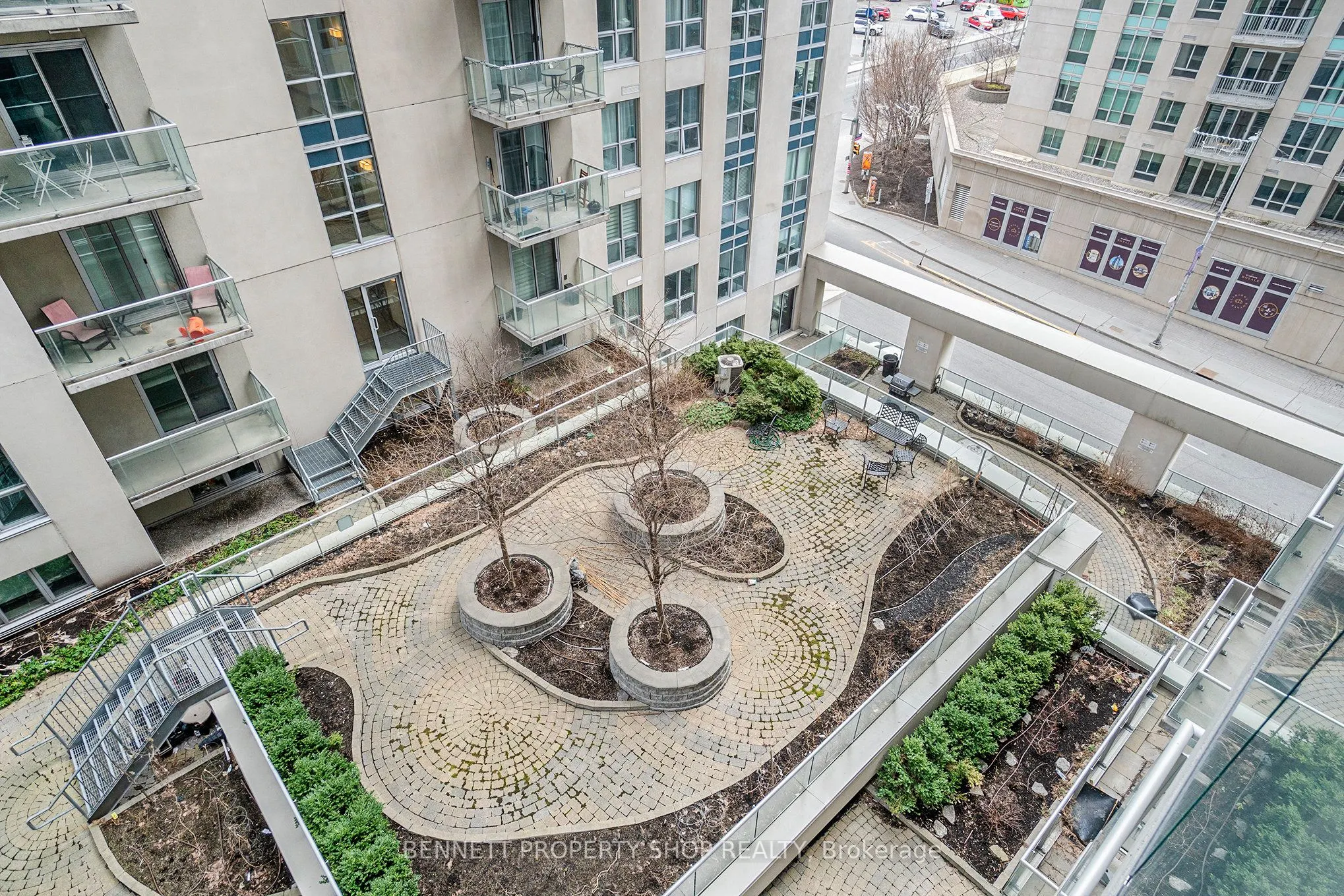 242 Rideau Street, #807