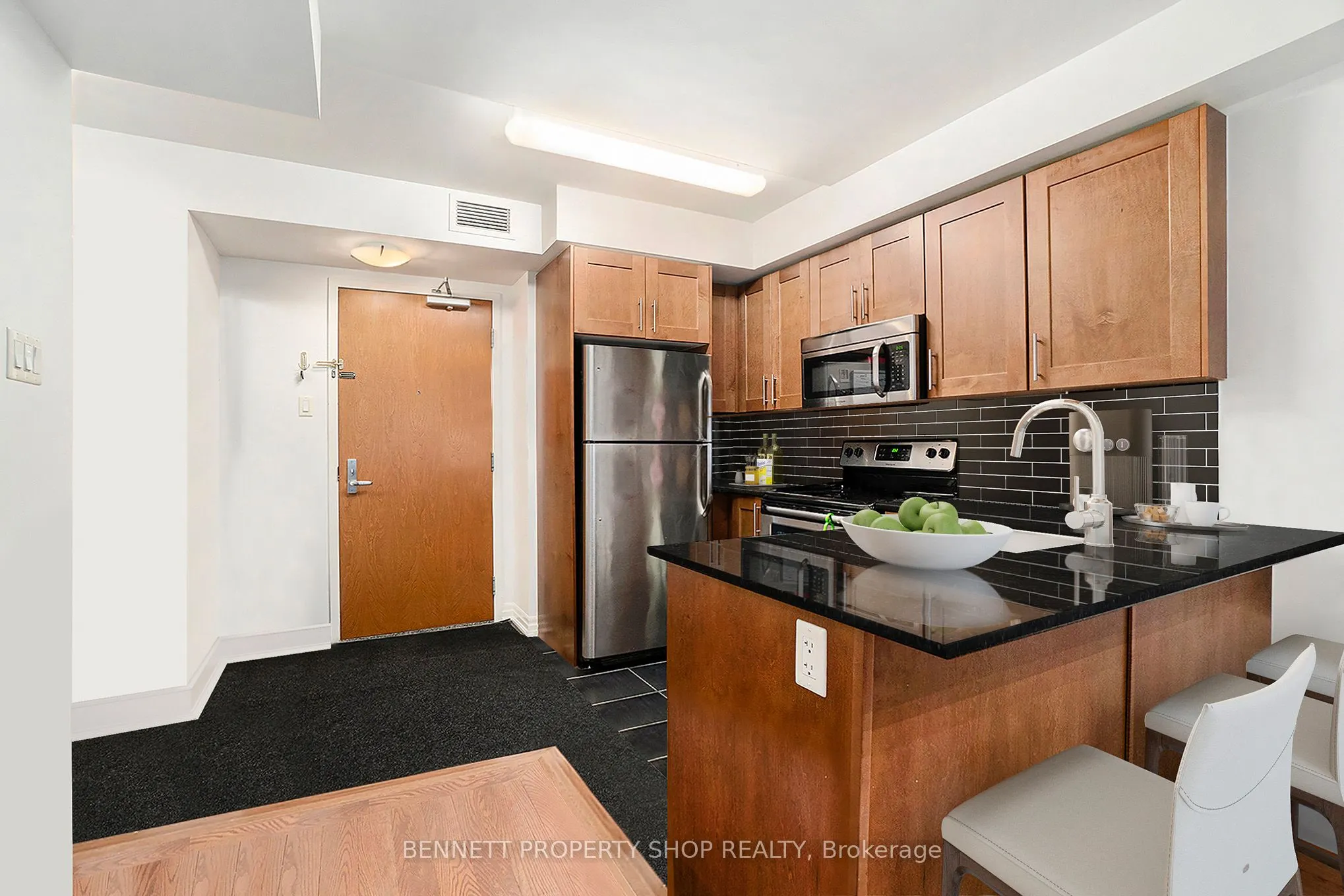242 Rideau Street, #807