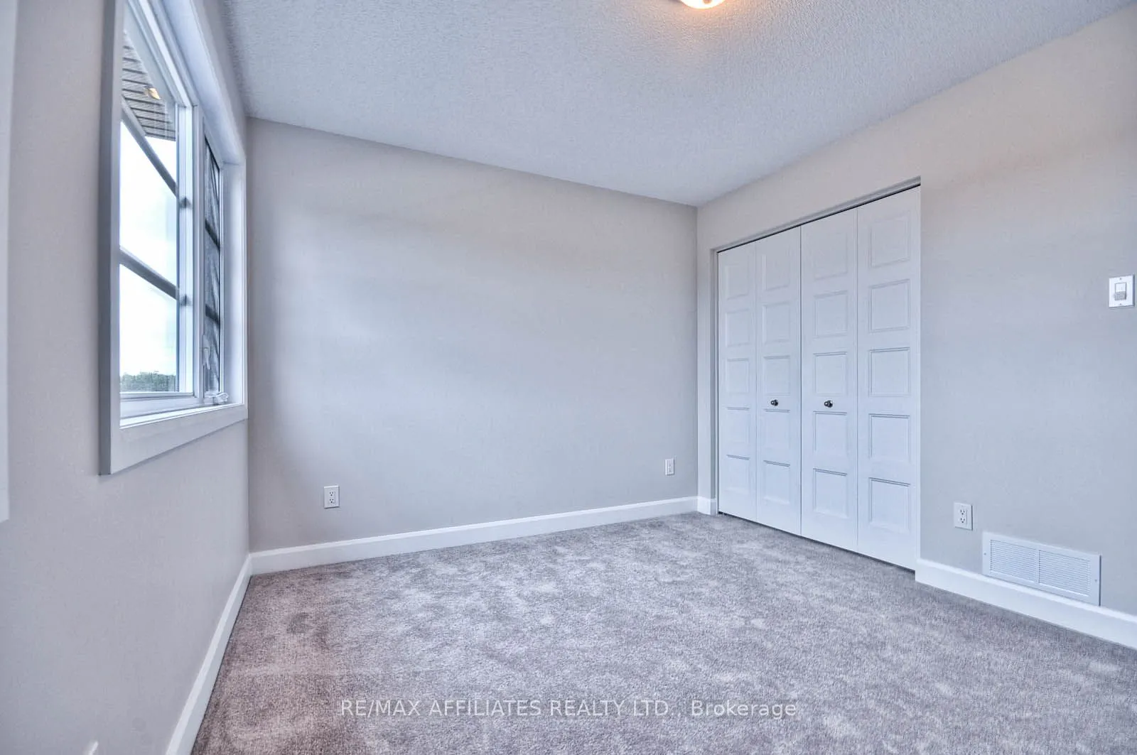 619 Geneva Crescent
