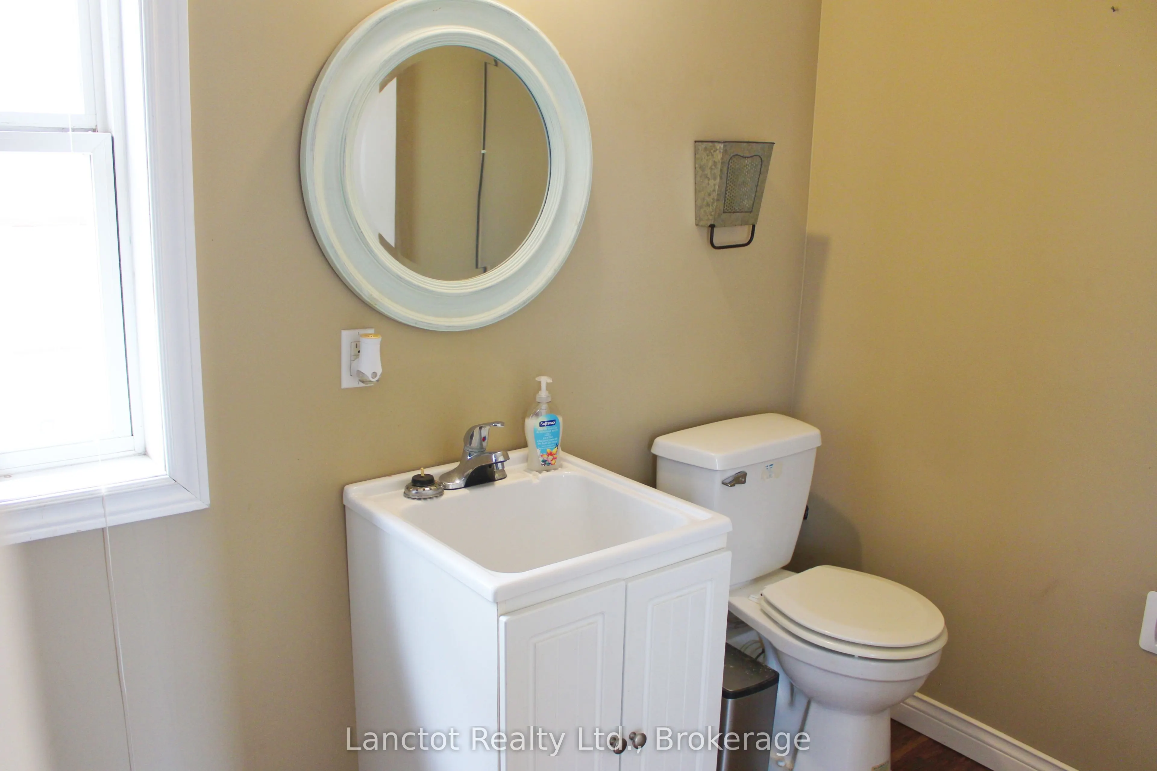 402558 Grey Road 17