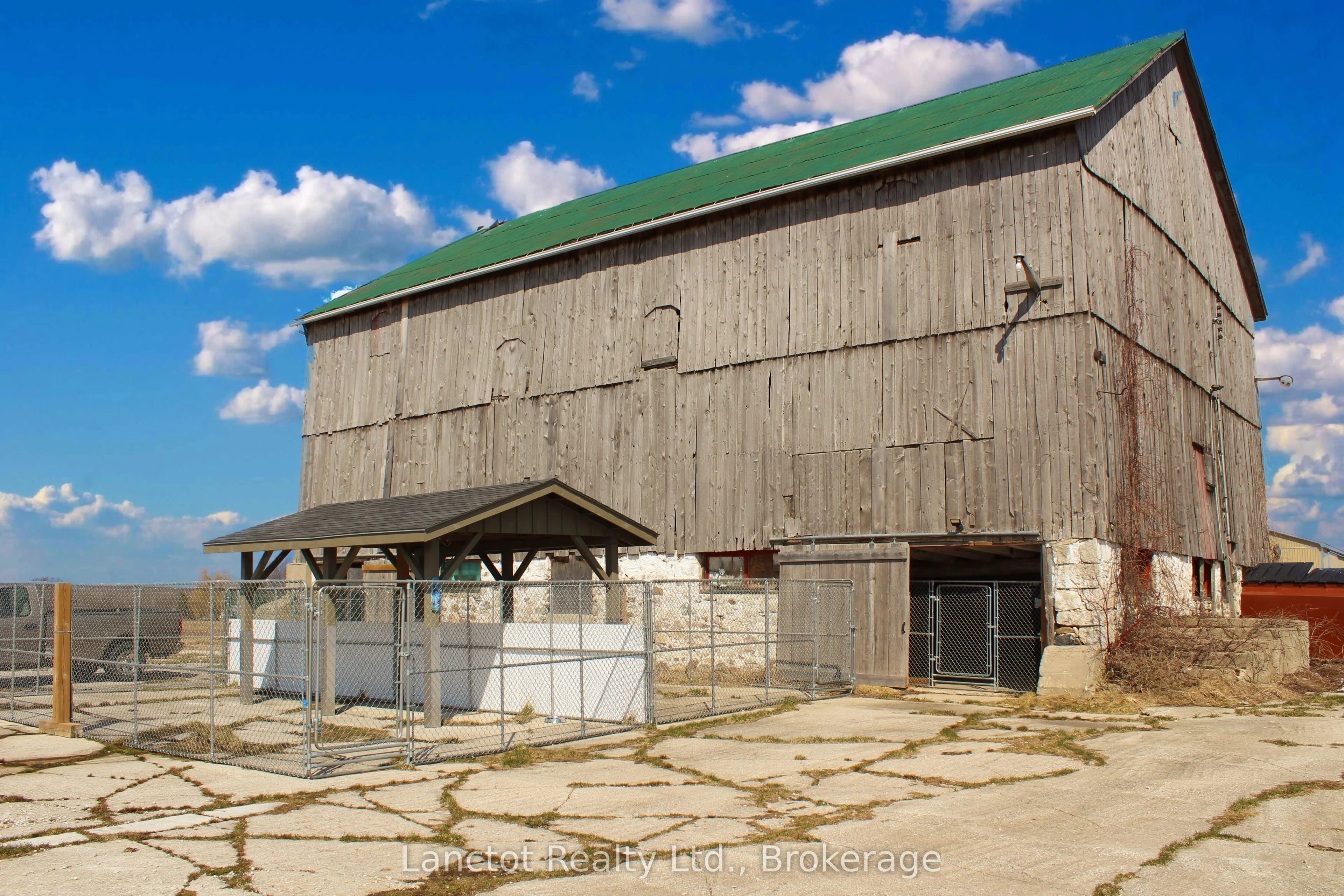 402558 Grey Road 17