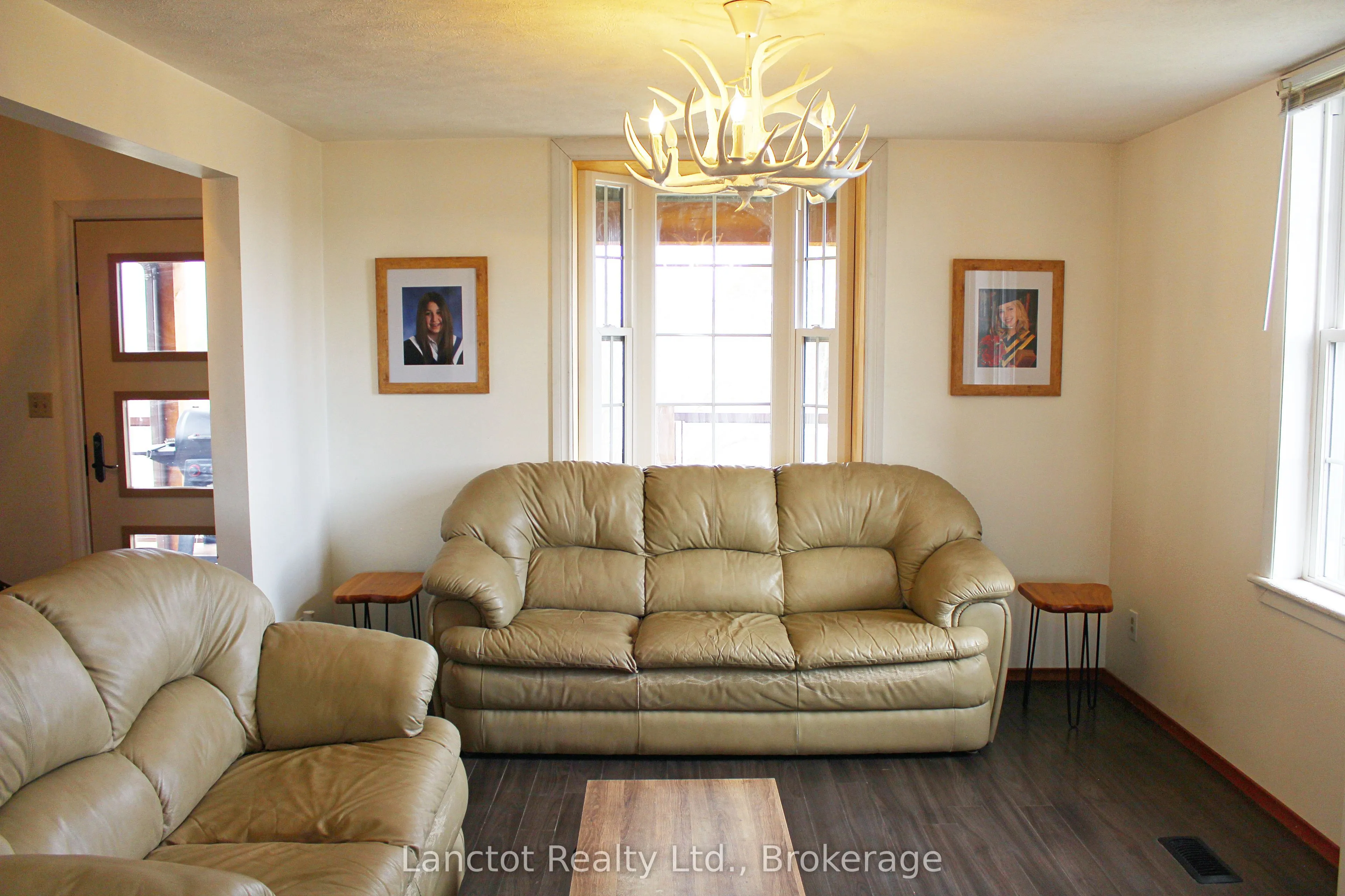 402558 Grey Road 17