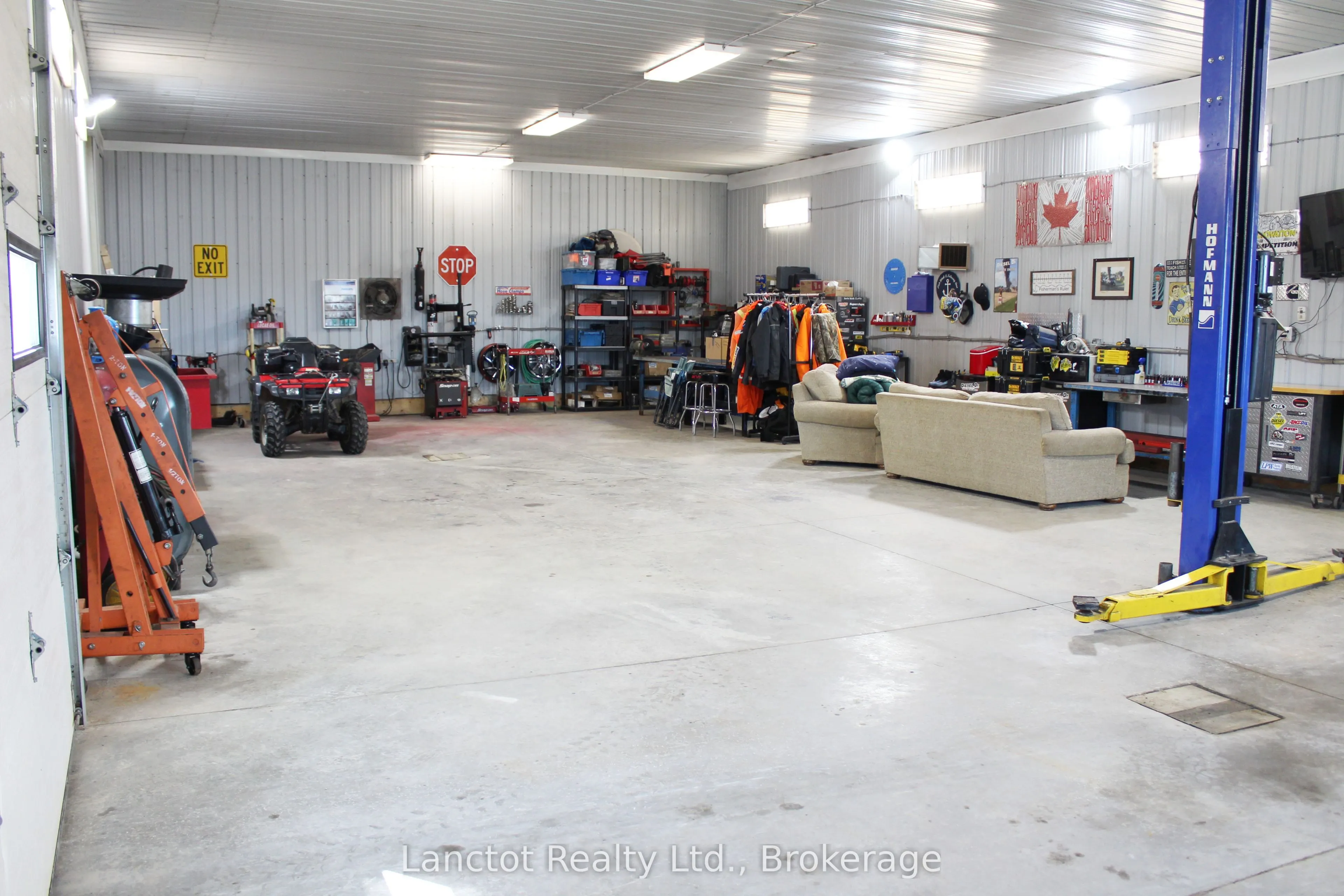 402558 Grey Road 17