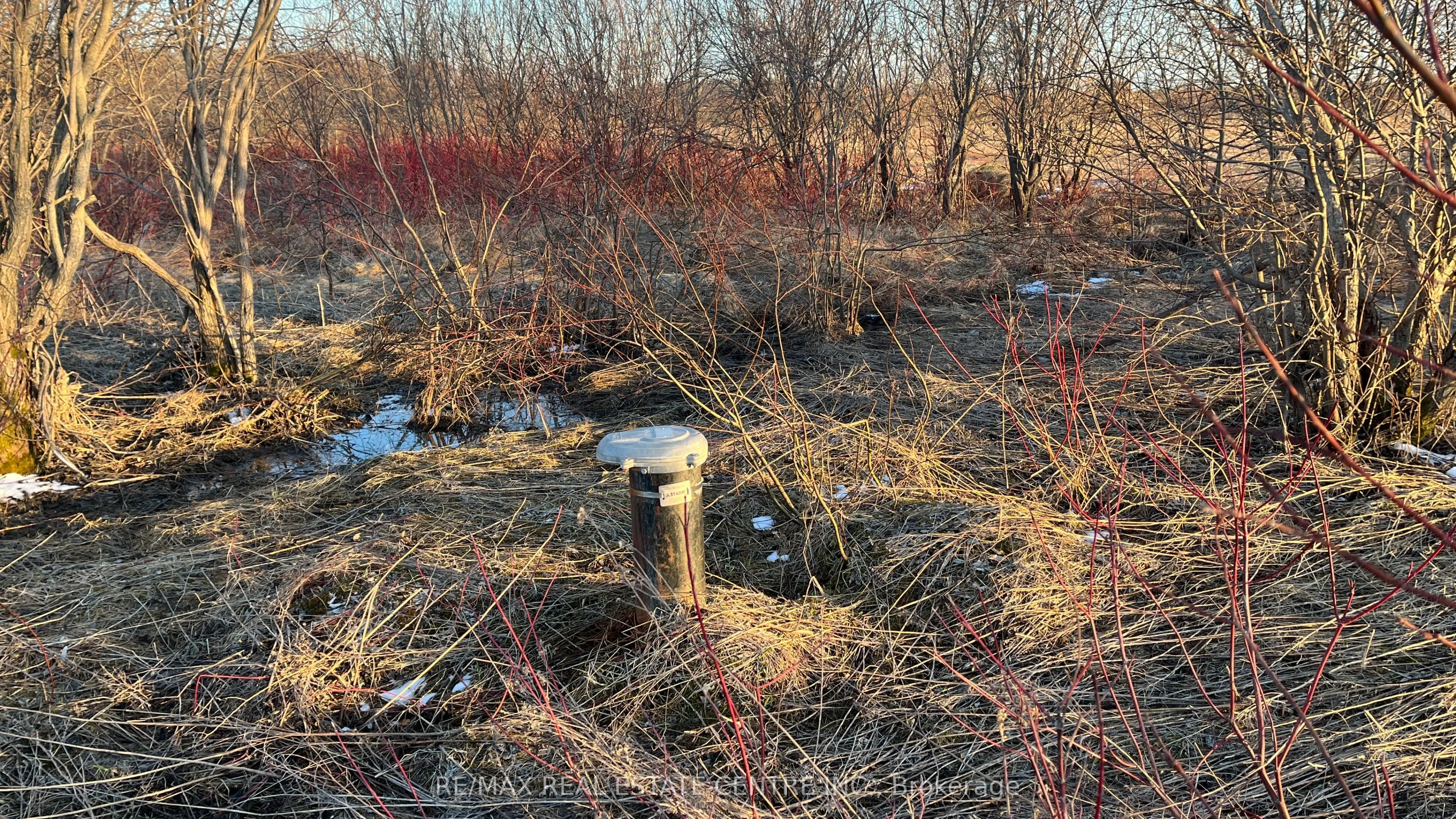 681044 260 Side Road