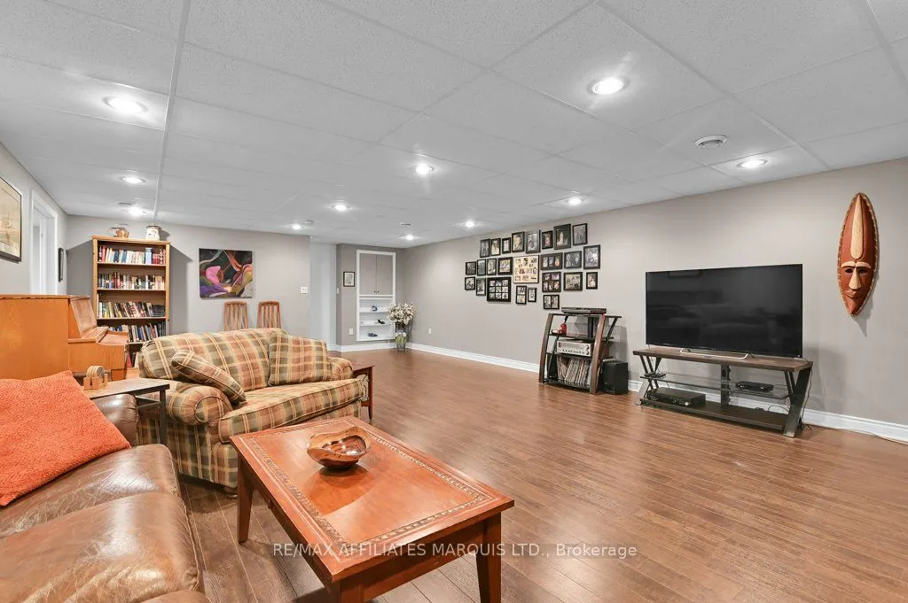 6798 RIVERVIEW Drive
