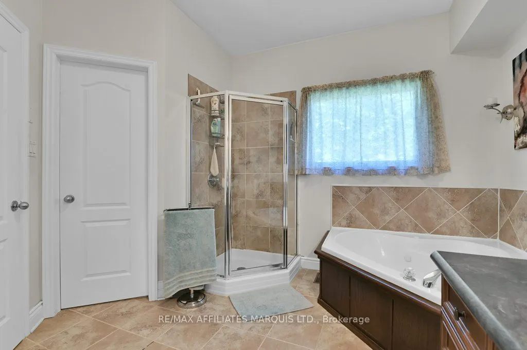 6798 RIVERVIEW Drive