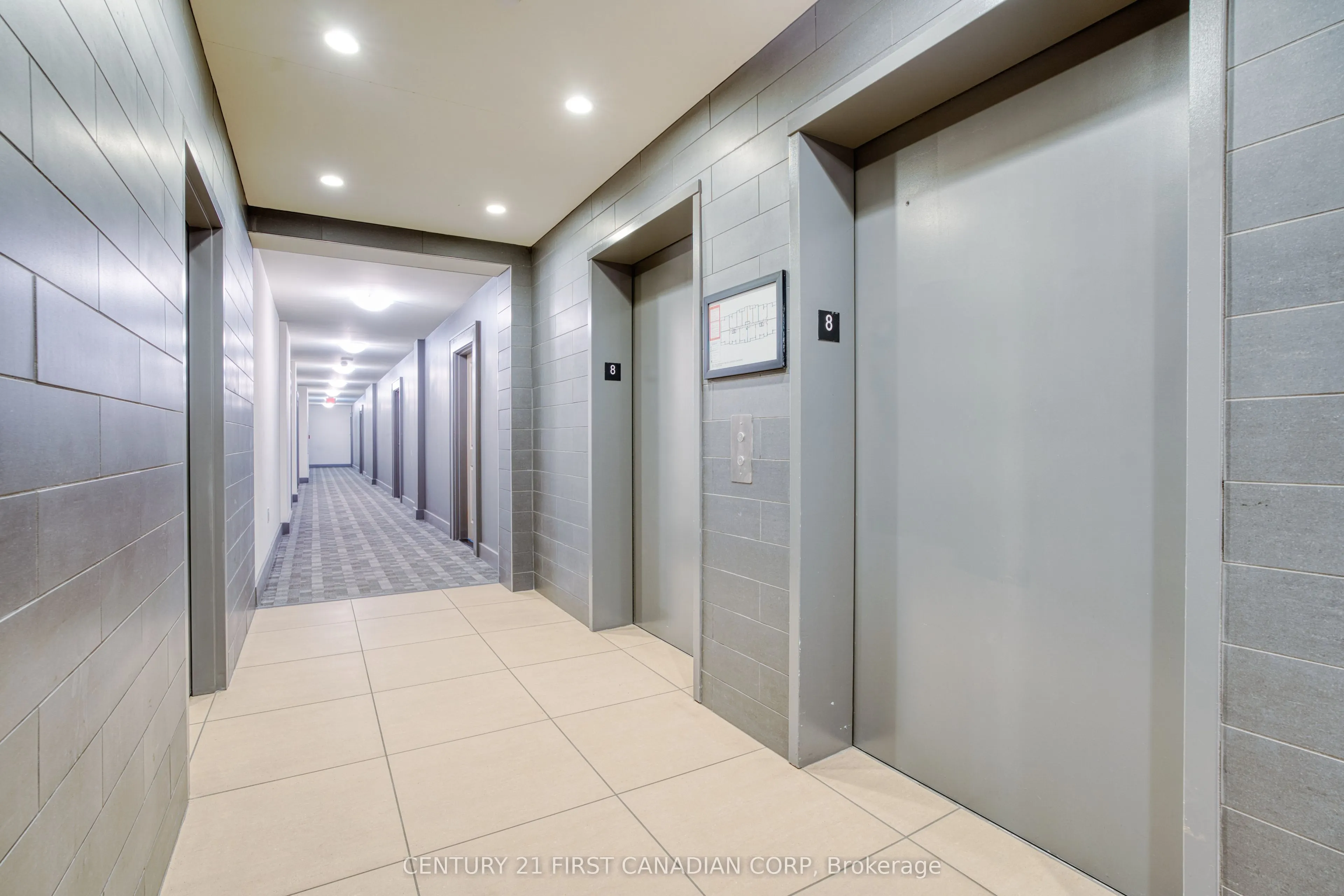 240 Villagewalk Boulevard #812