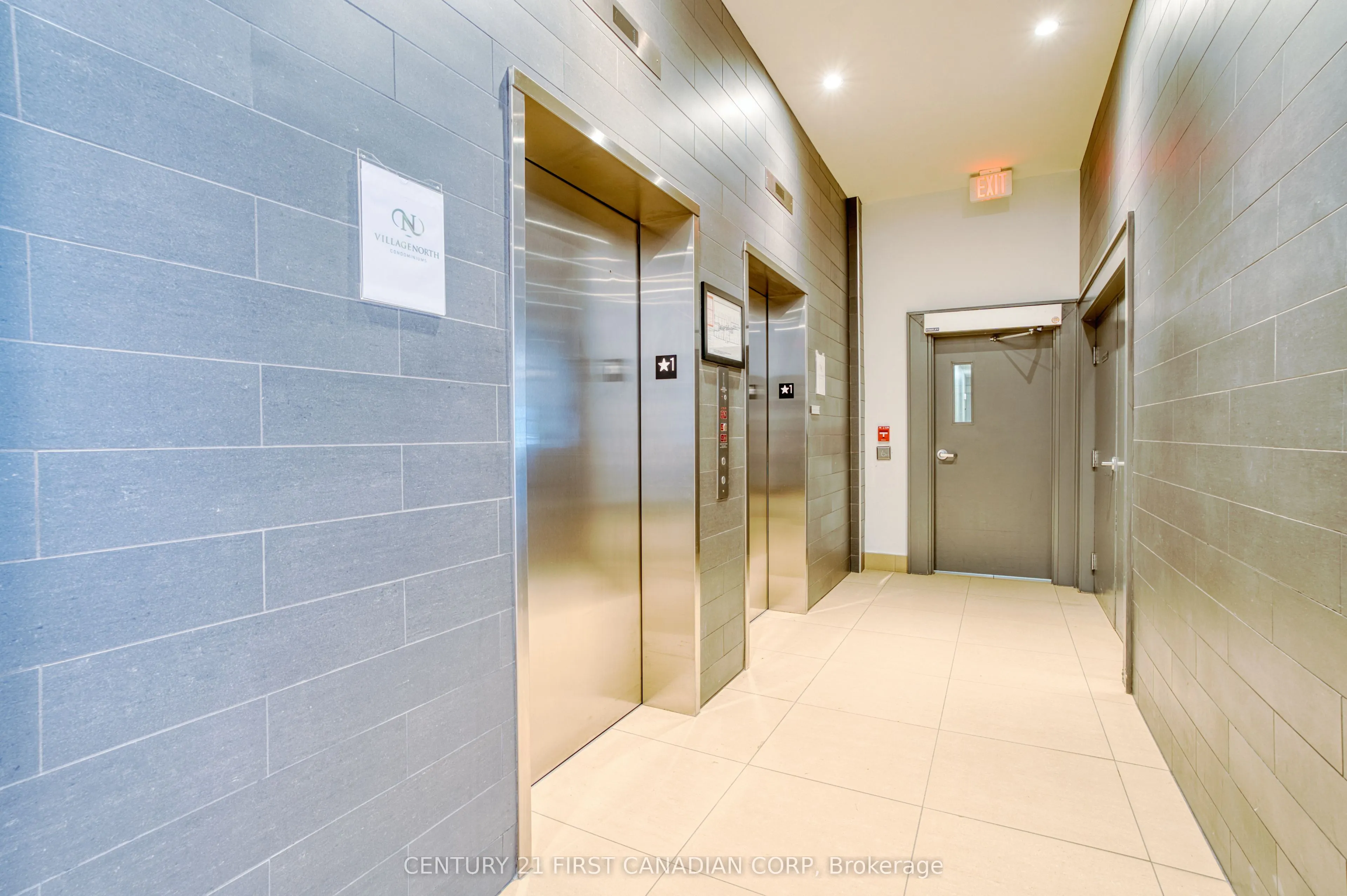 240 Villagewalk Boulevard #812